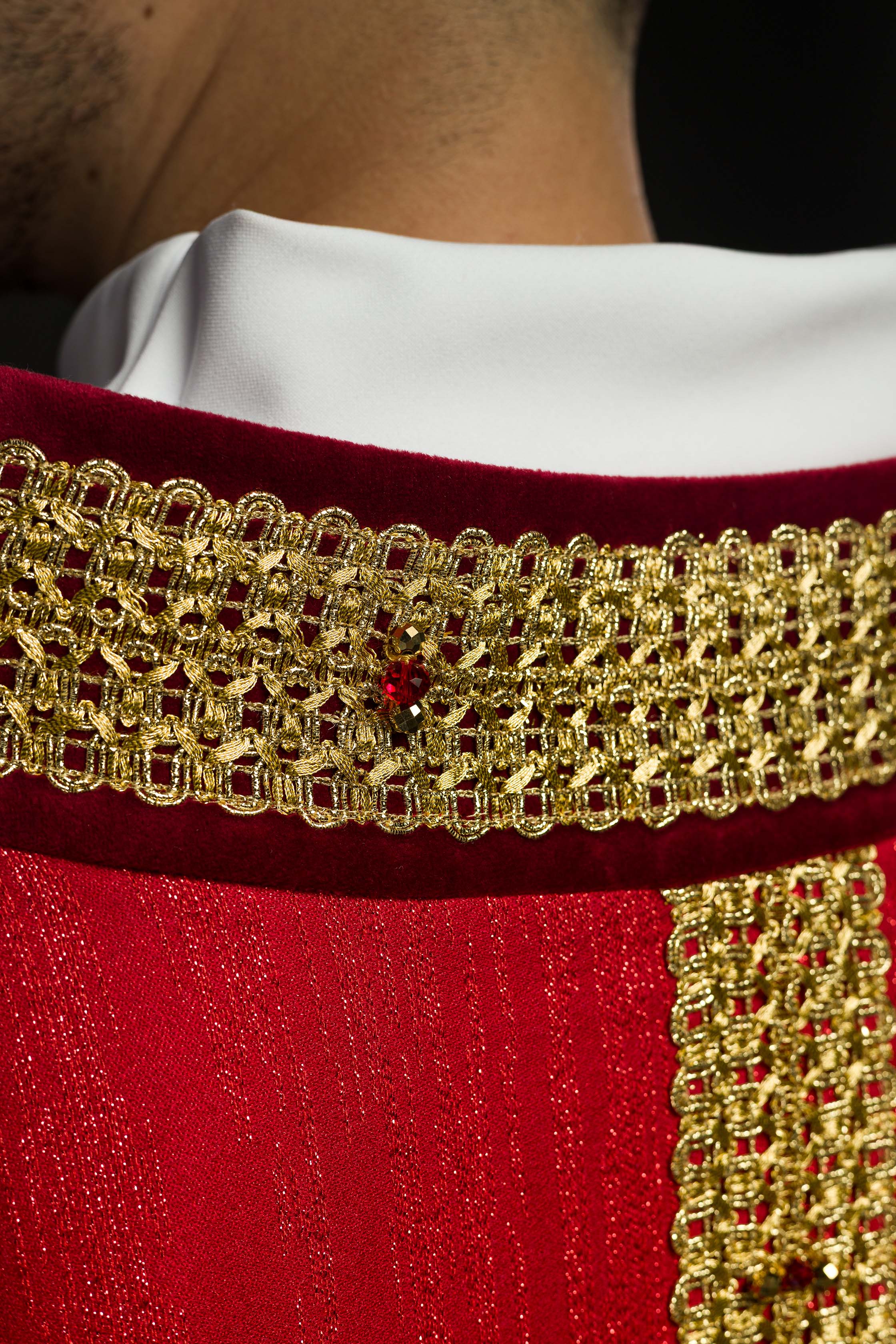Casulla hecha a mano con piedras naturales Handmade 7015 Rojo