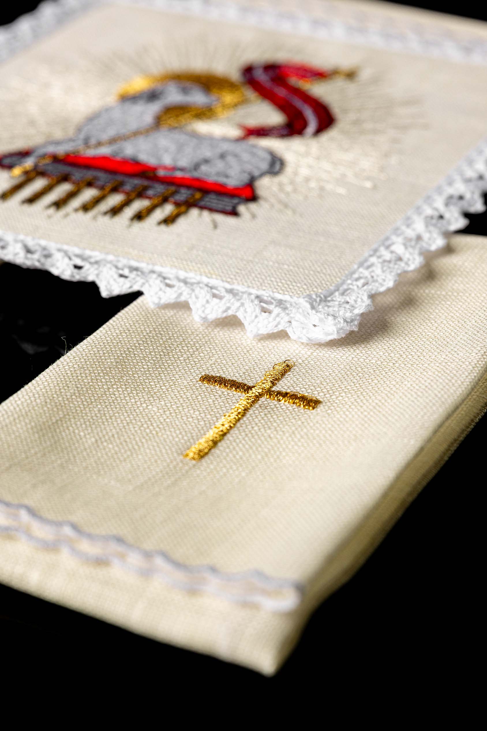 Servicio de altar lino con bordado Cordero