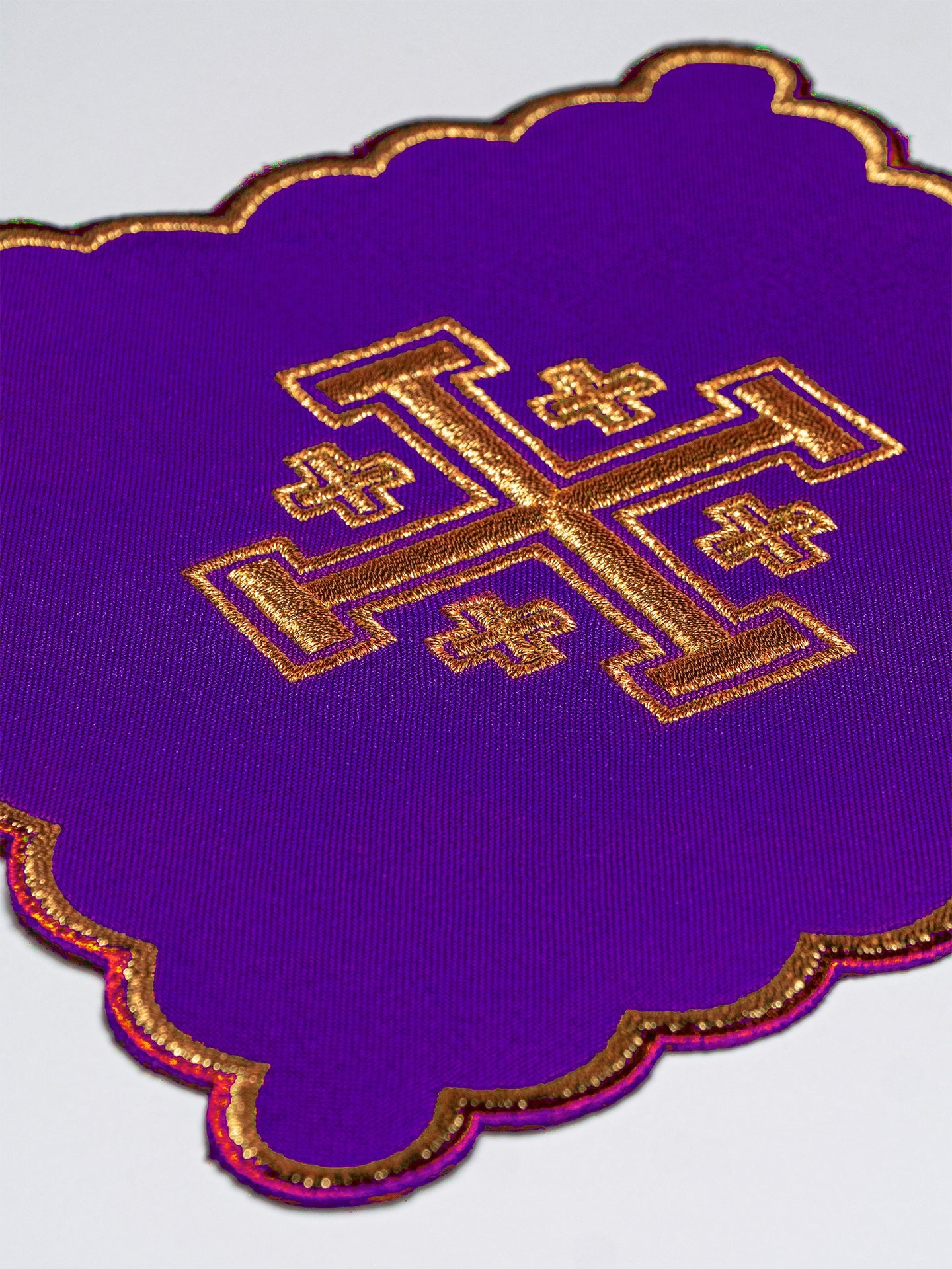 Juego de palias con bordado de la cruz de Jerusalén en cuatro colores litúrgicos