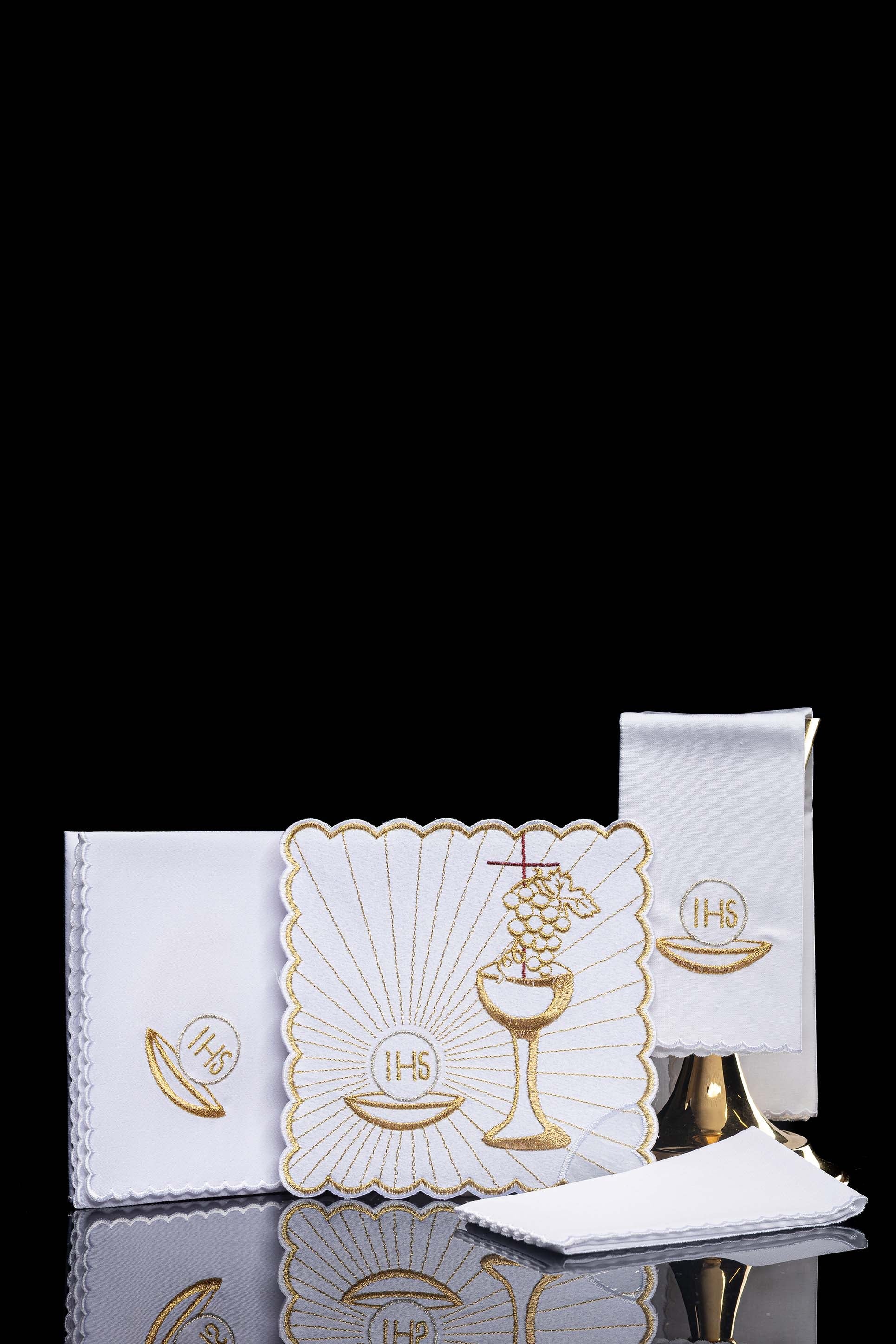Servicio de altar con bordado eucaristico