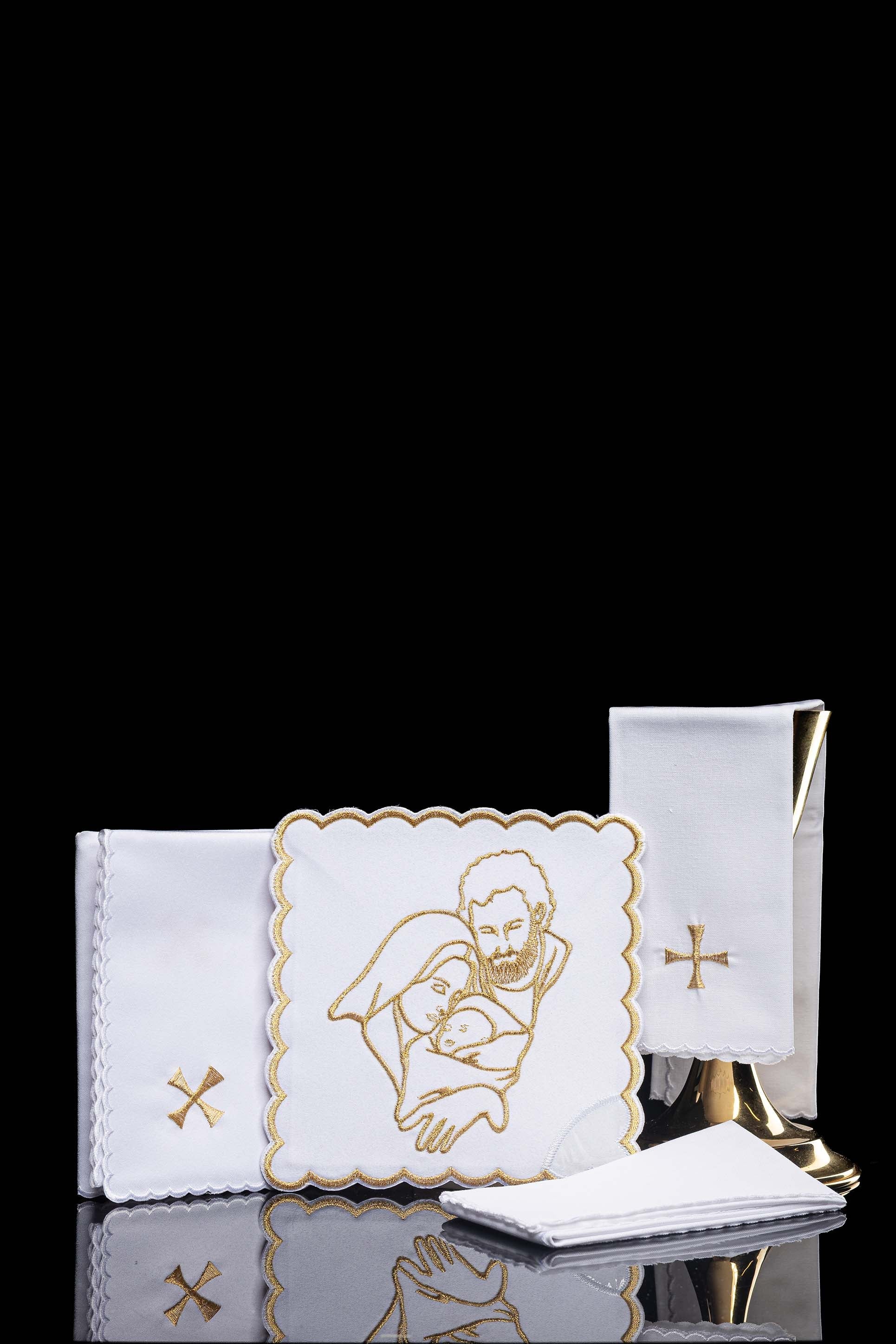 Servicio de altar con bordado de la Sagrada Familia