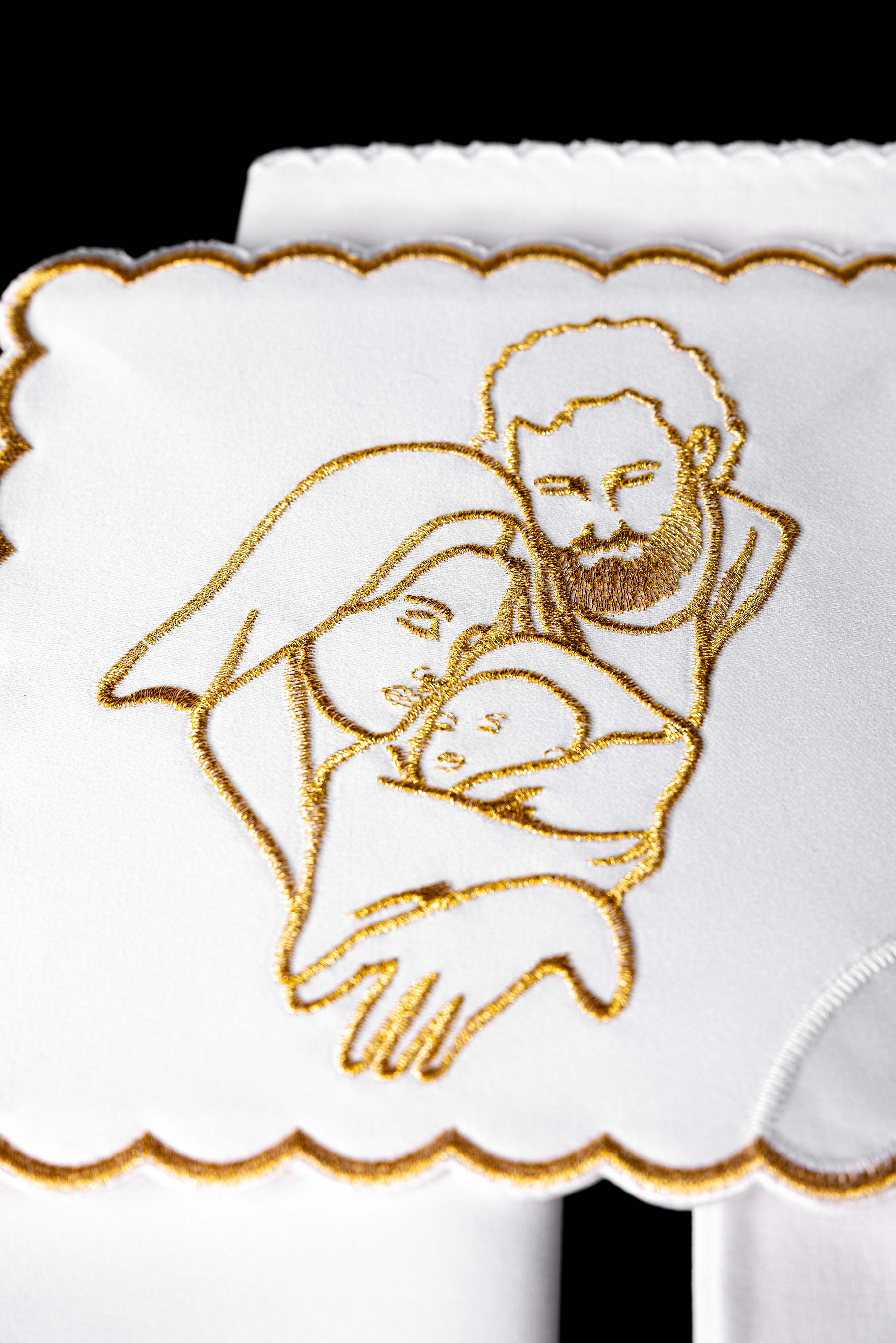 Servicio de altar con bordado de la Sagrada Familia