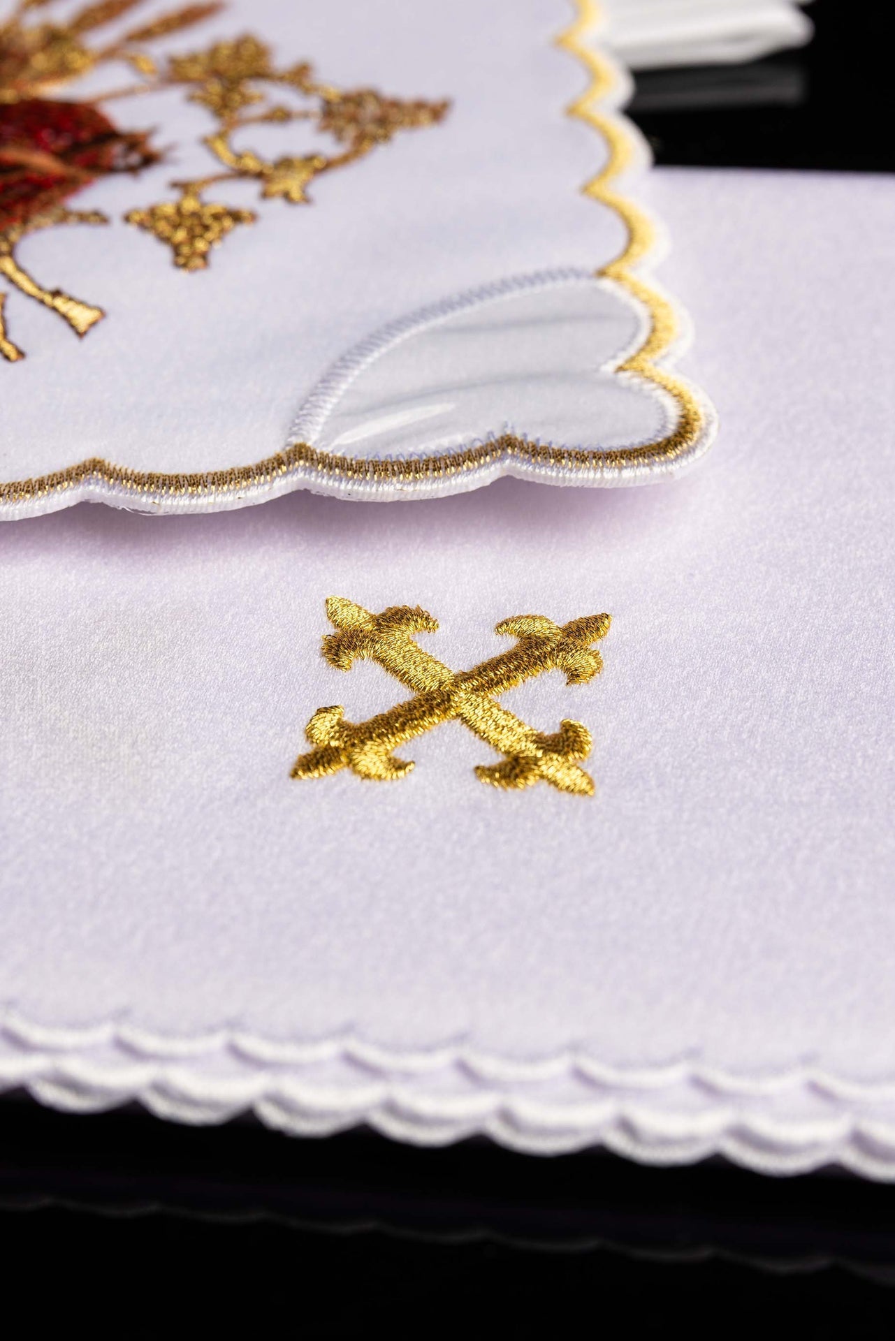Servicio de altar bordado el corazón de jesús