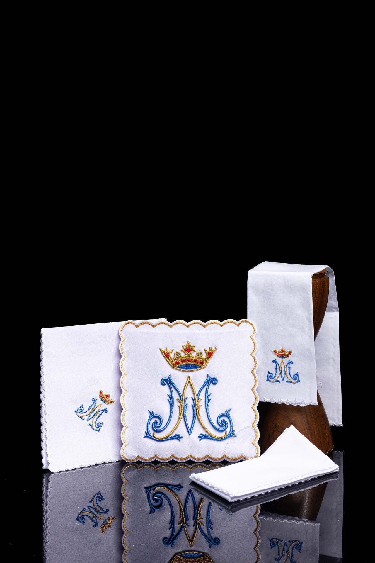Servicio de altar bordado Mariano azul