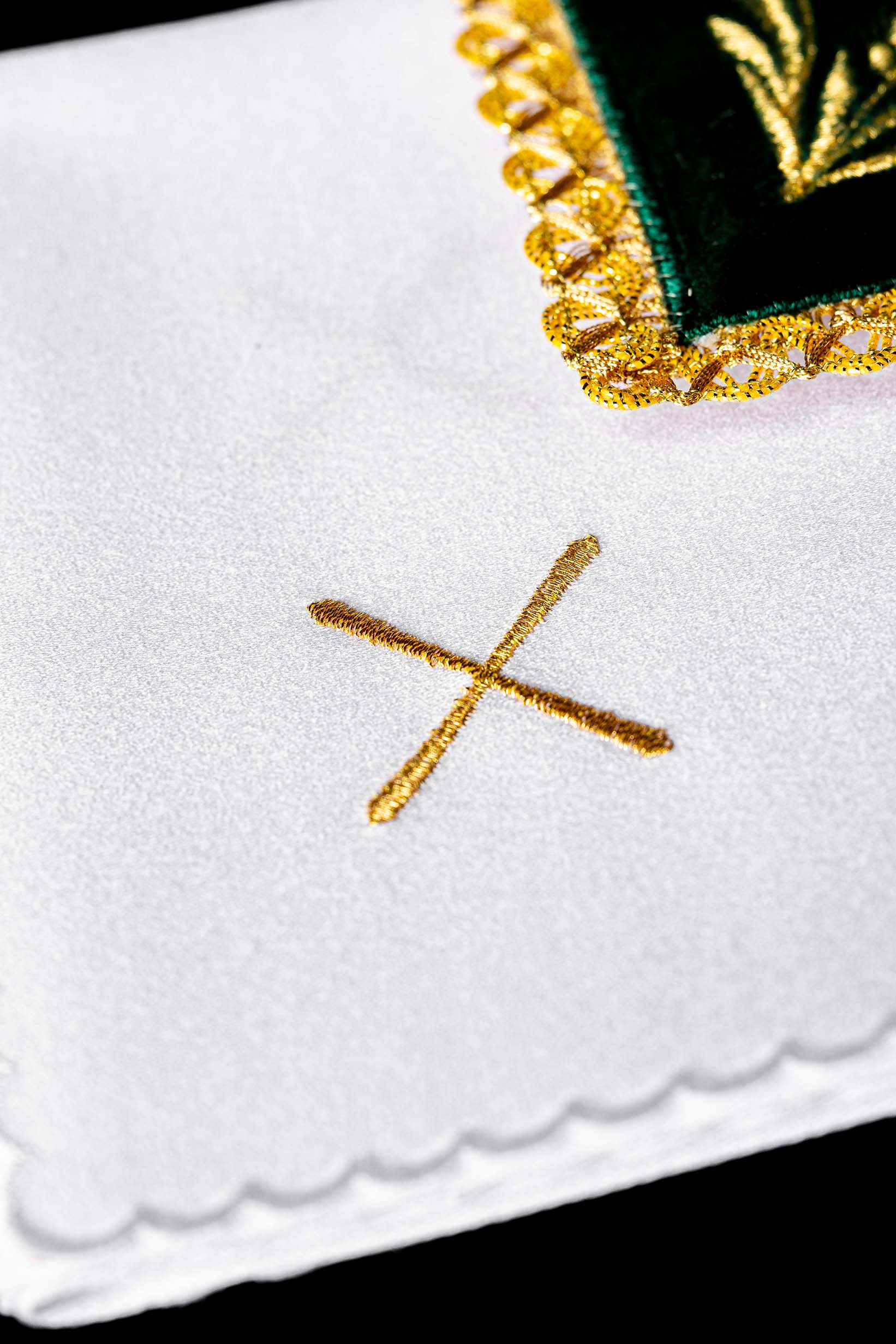 Servicio de altar terciopelo bordado verde