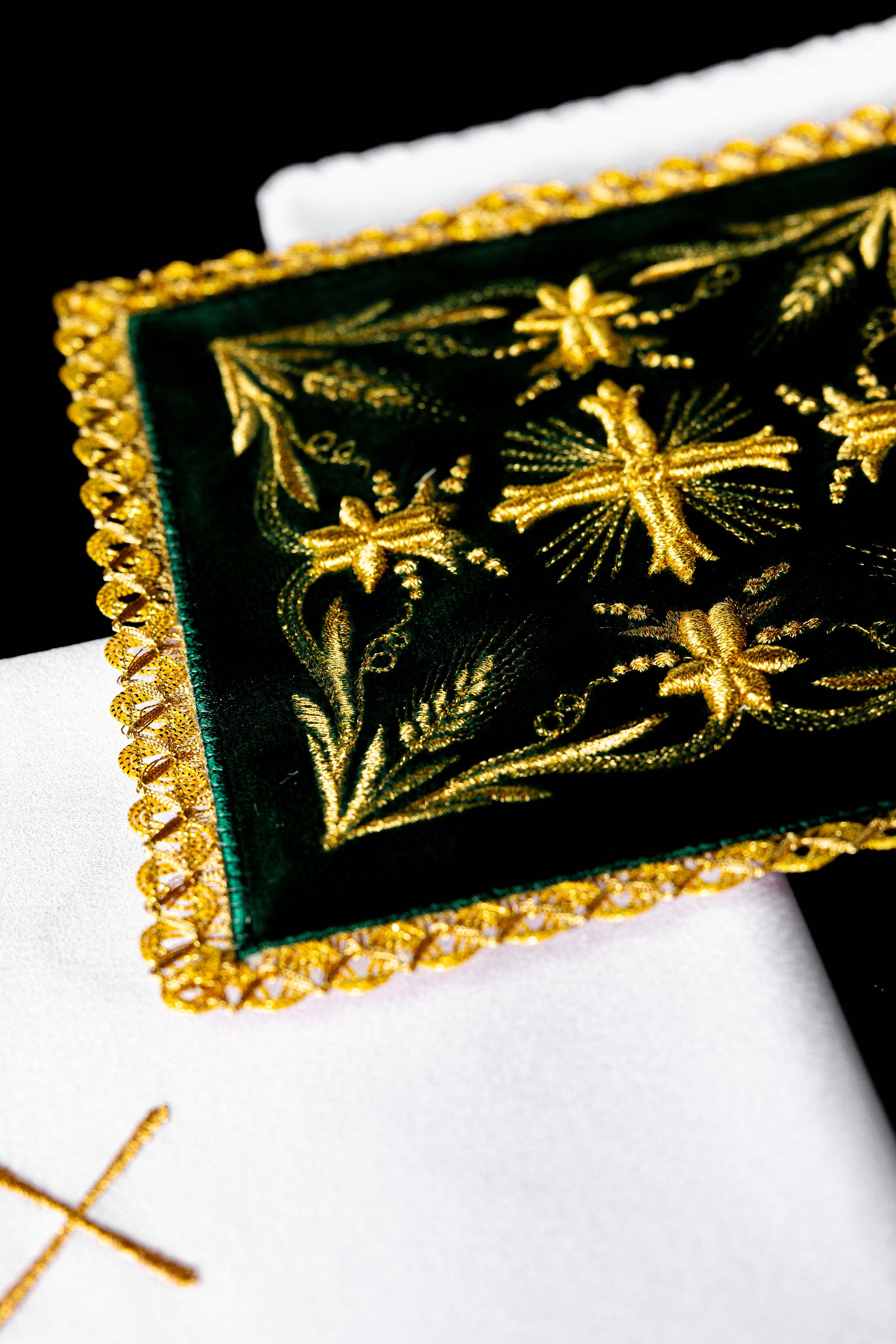 Servicio de altar terciopelo bordado verde