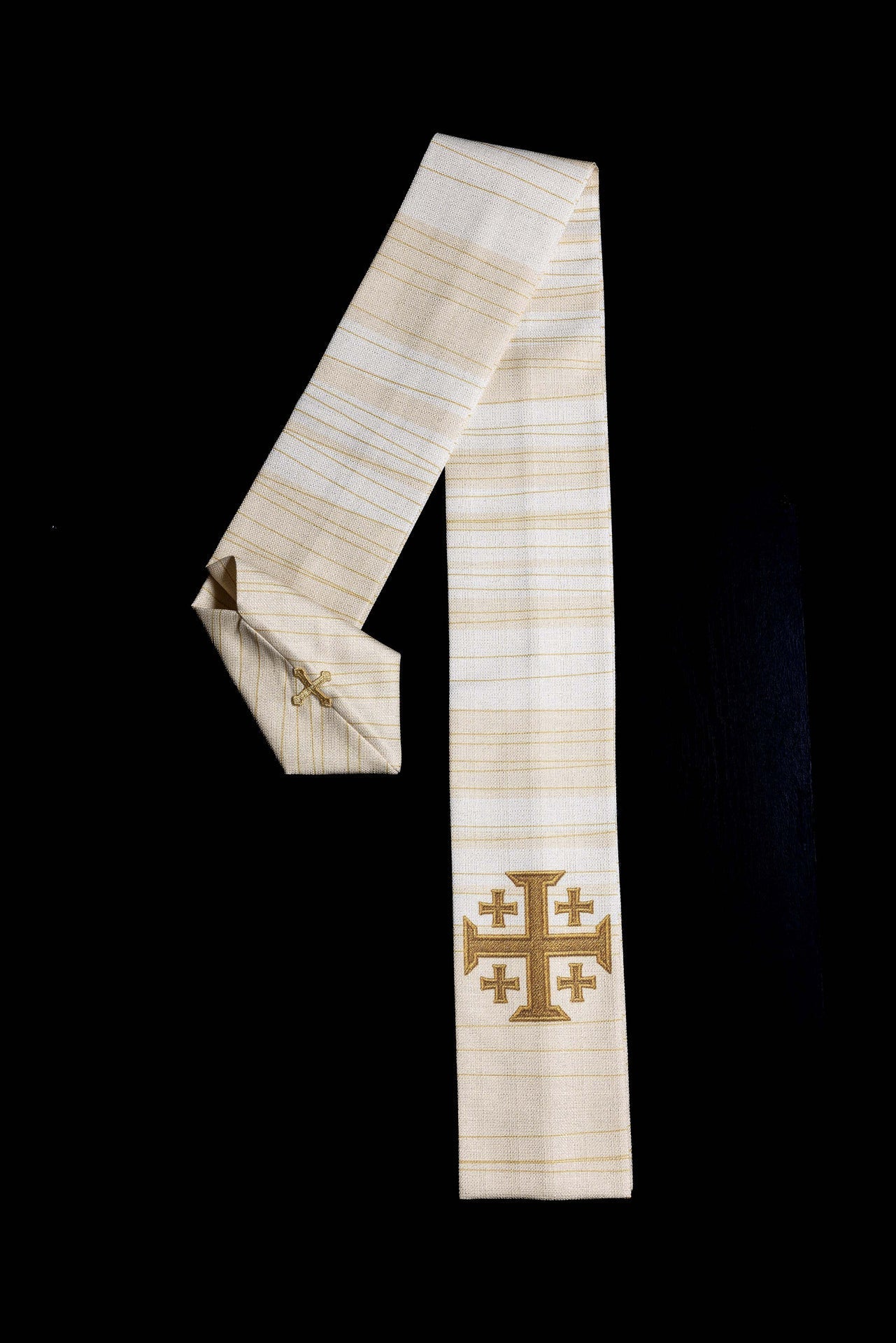 Casulla estampada con la Cruz de Jerusalén – color ecru