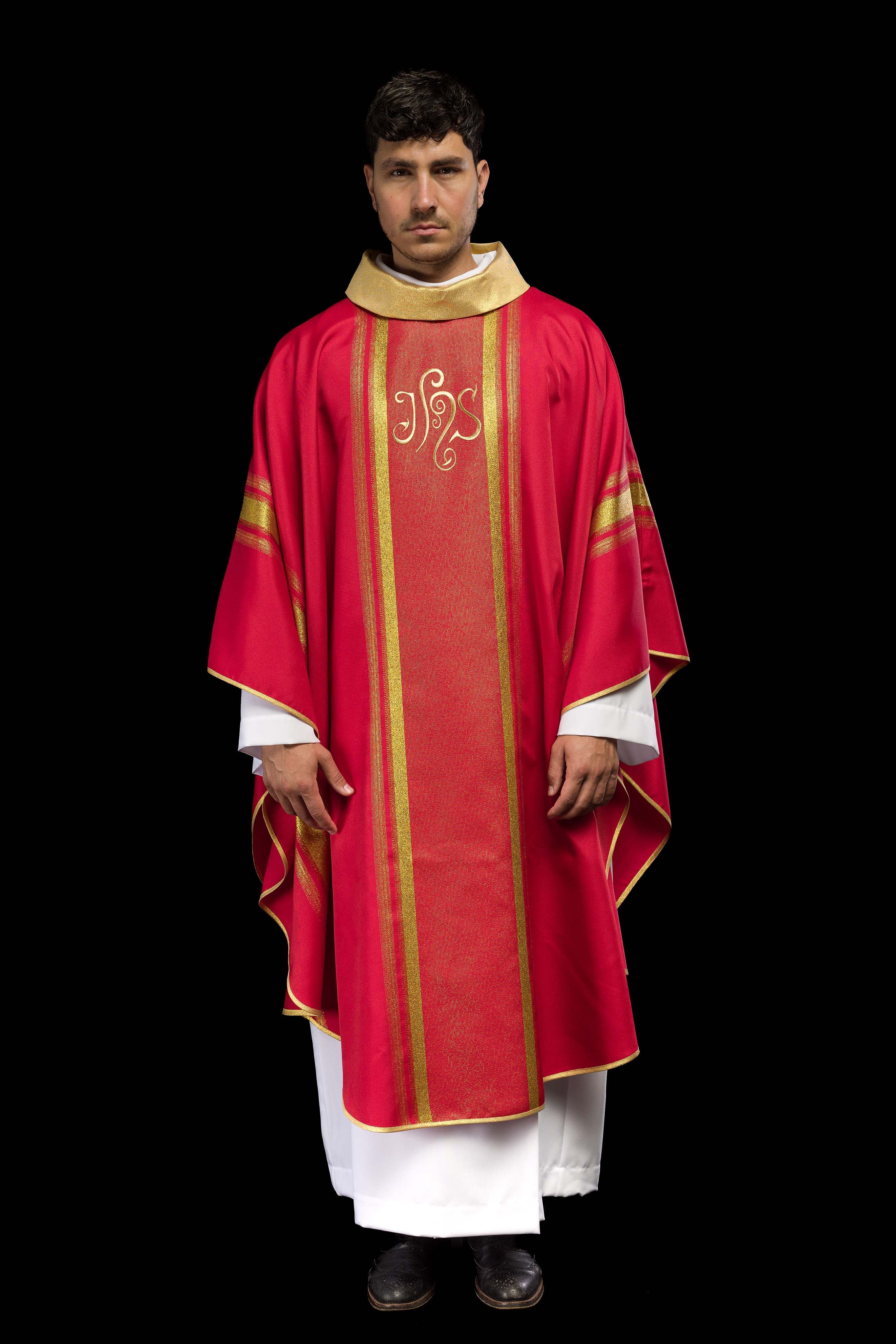 Casulla roja con bordado IHS y rayas dorada