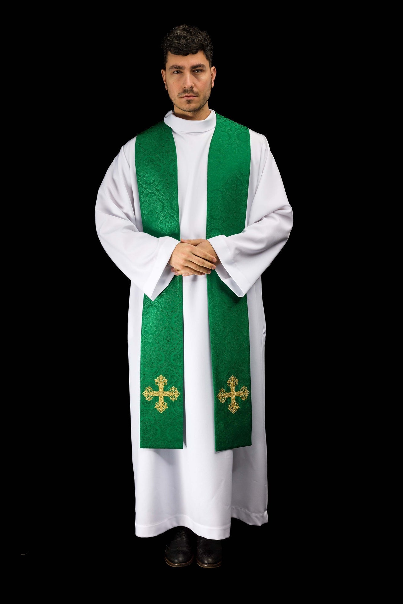 Estola bordada con motivo de cruz tejido jacquard verde