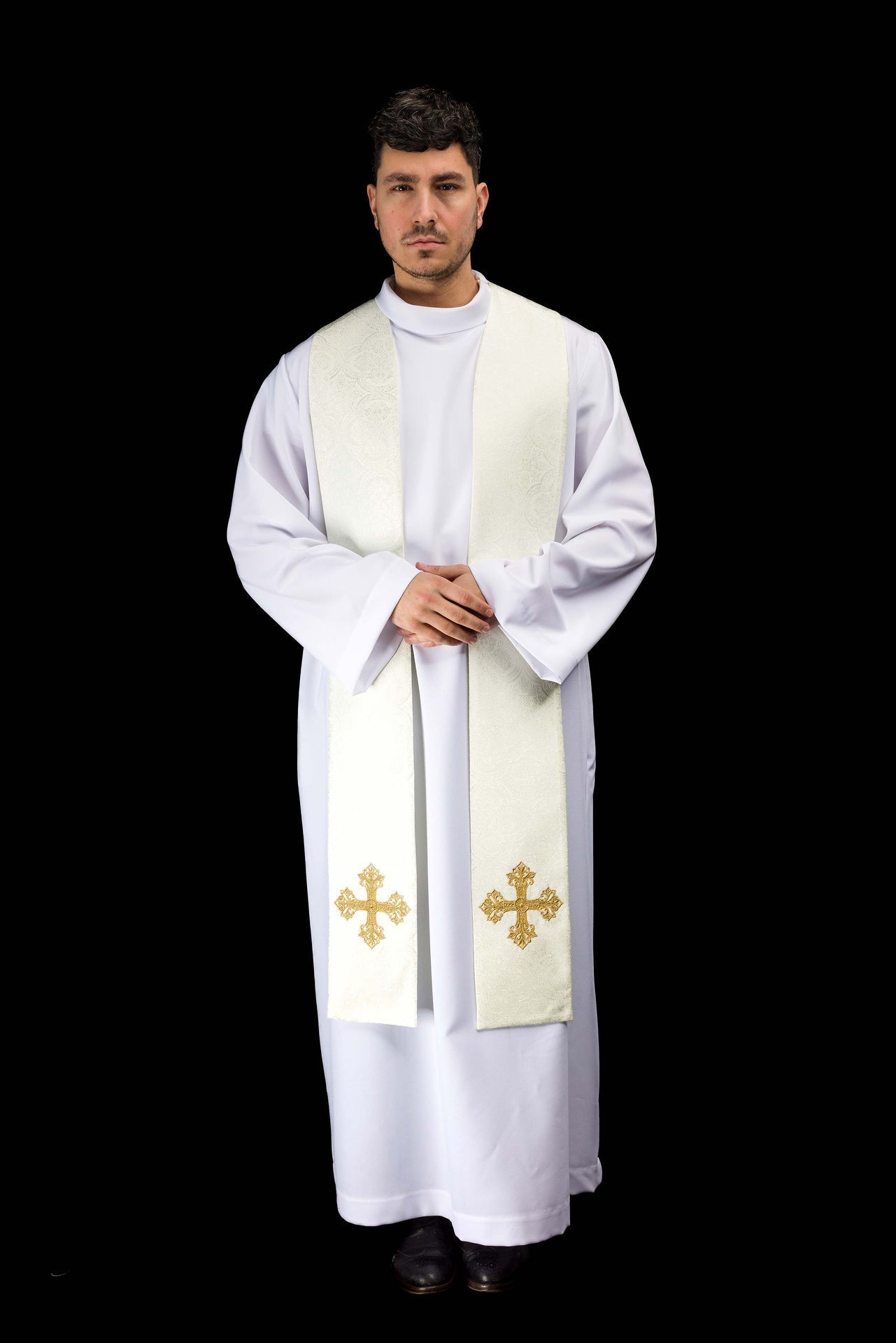 Estola bordada con motivo de cruz tejido jacquard color ecru