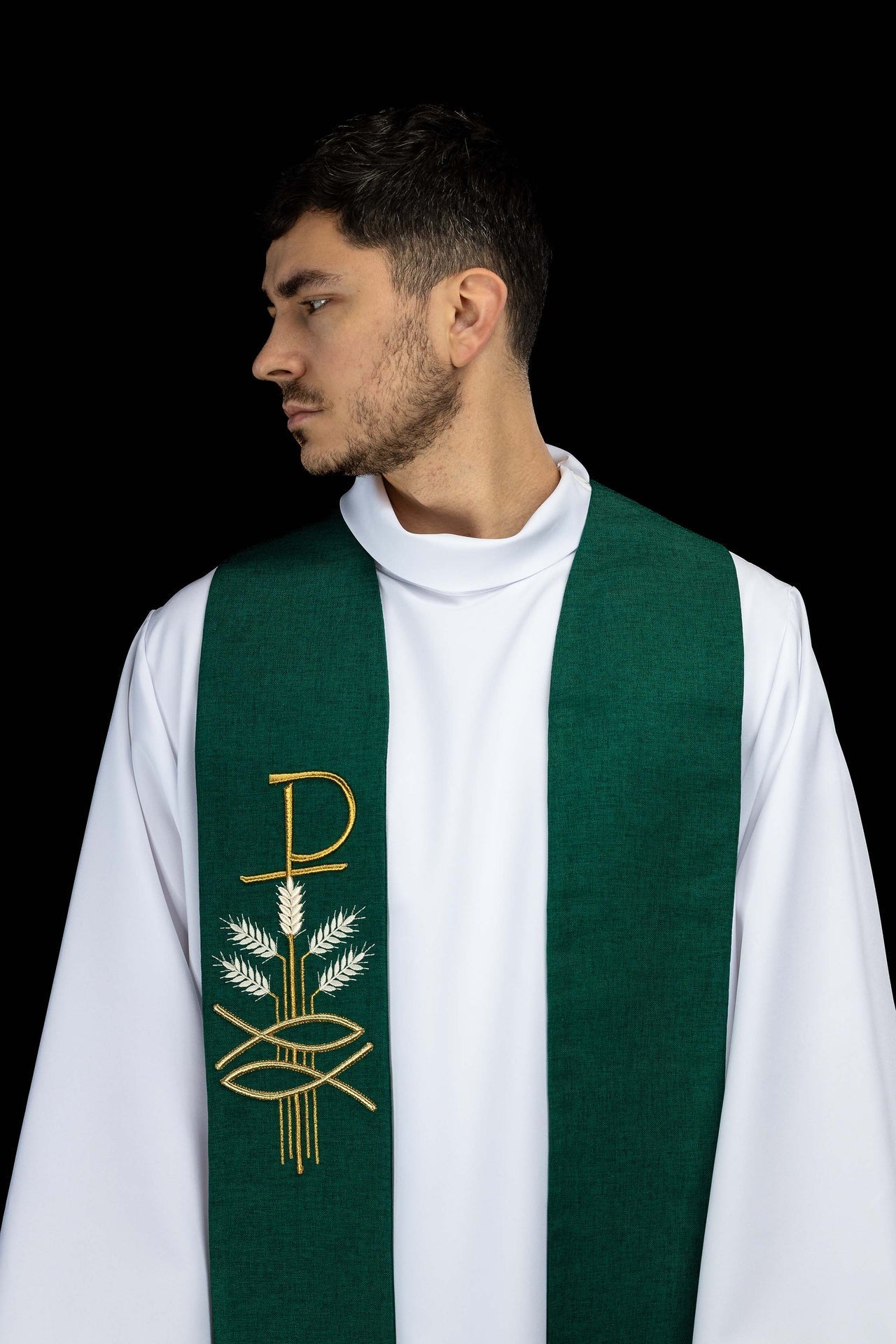 Estola bordada con motivo de Pax pez y espiga en color verde