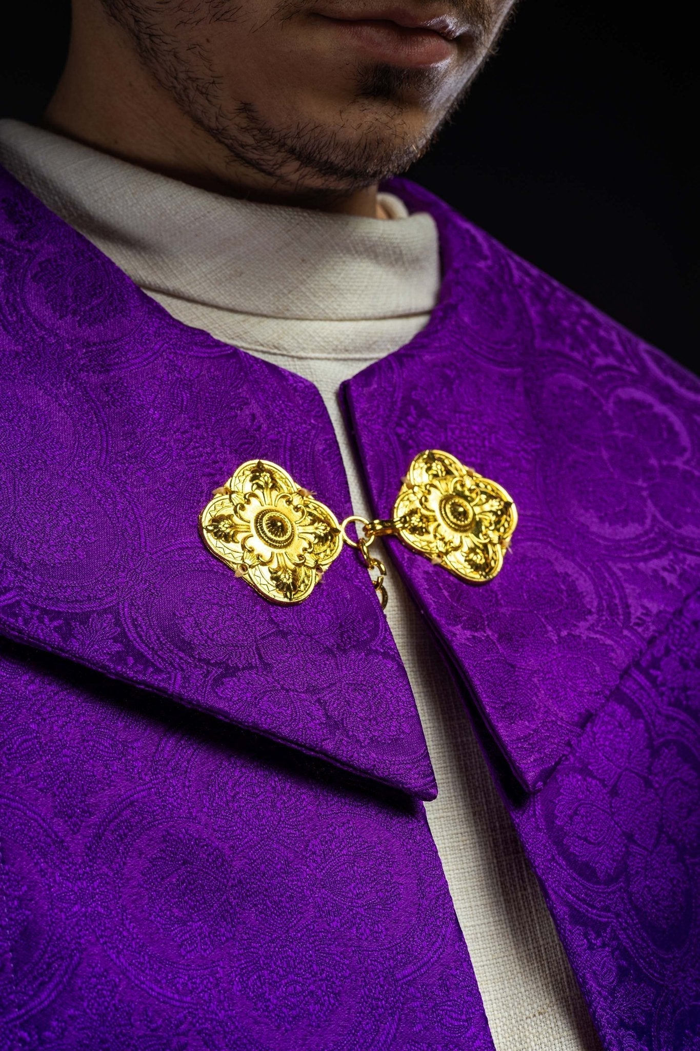 Capa pluvial litúrgica jacquard violeta