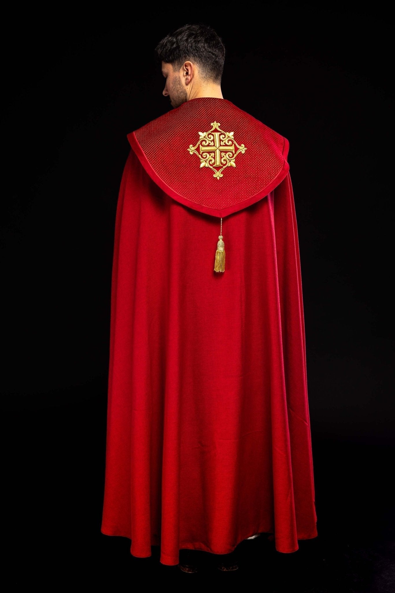 Capa pluvial terciopelo roja con bordado Cruces