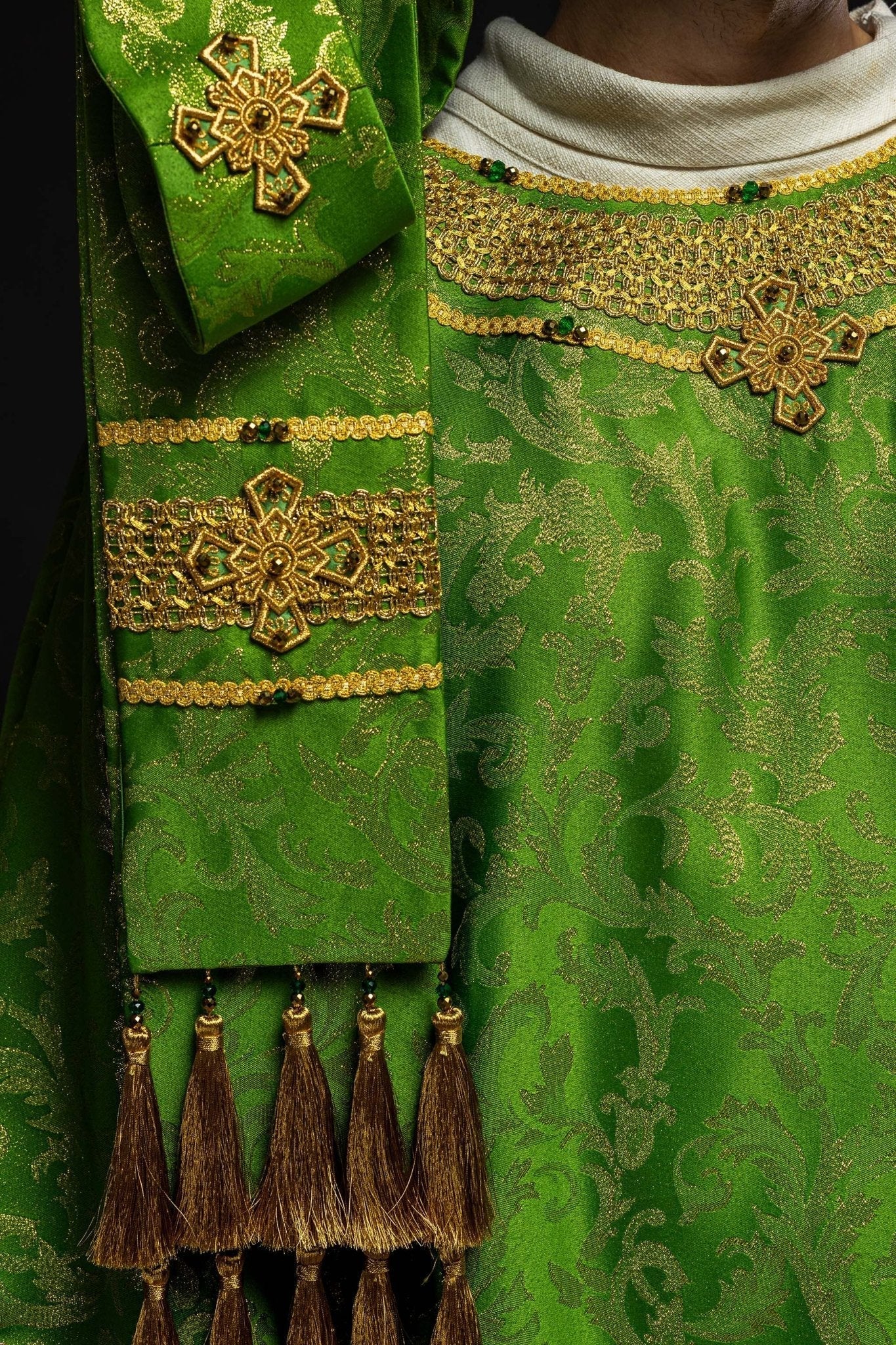 Casulla hecha a mano con piedras naturales Handmade 7010 Verde