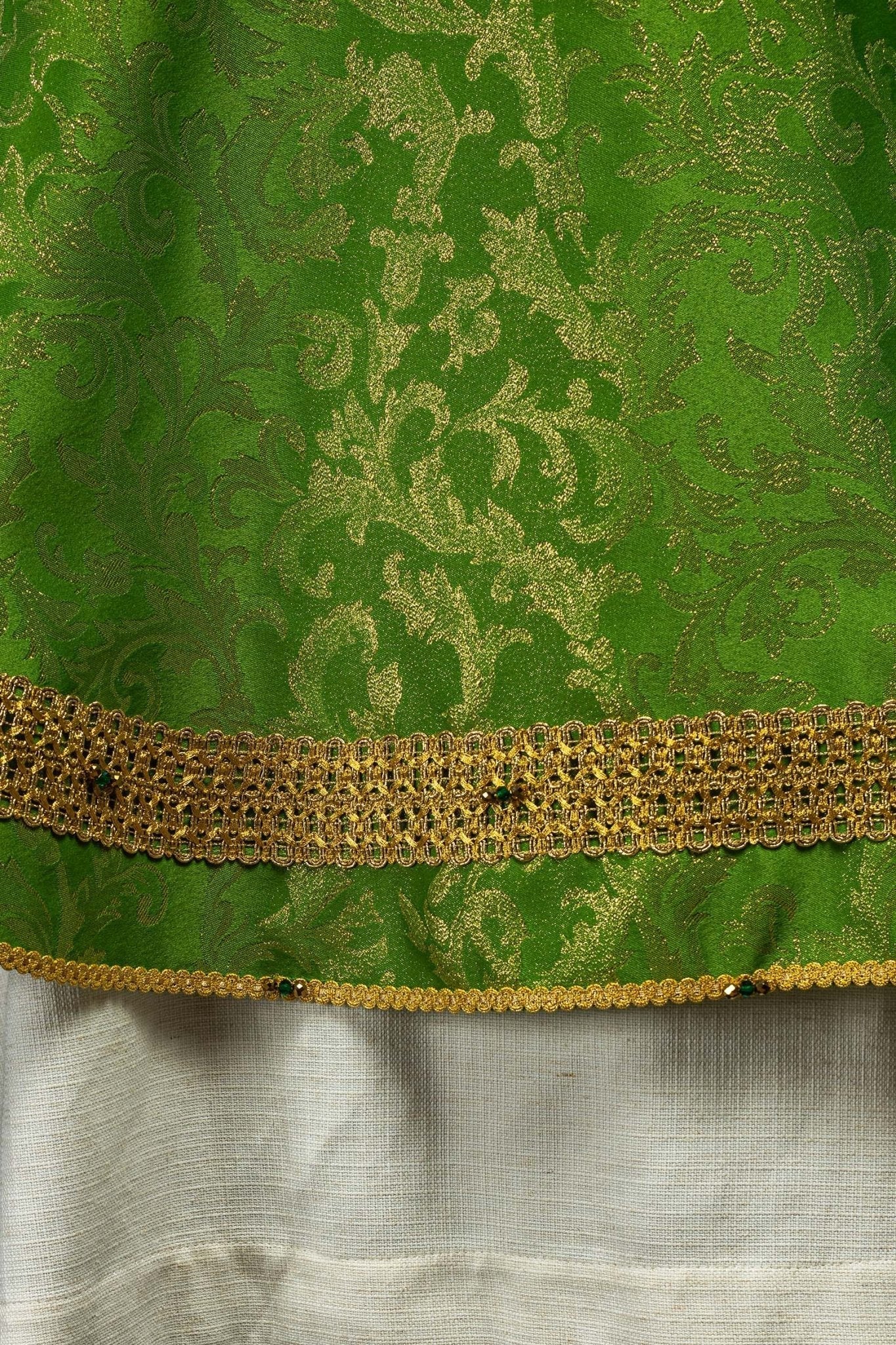 Casulla hecha a mano con piedras naturales Handmade 7010 Verde