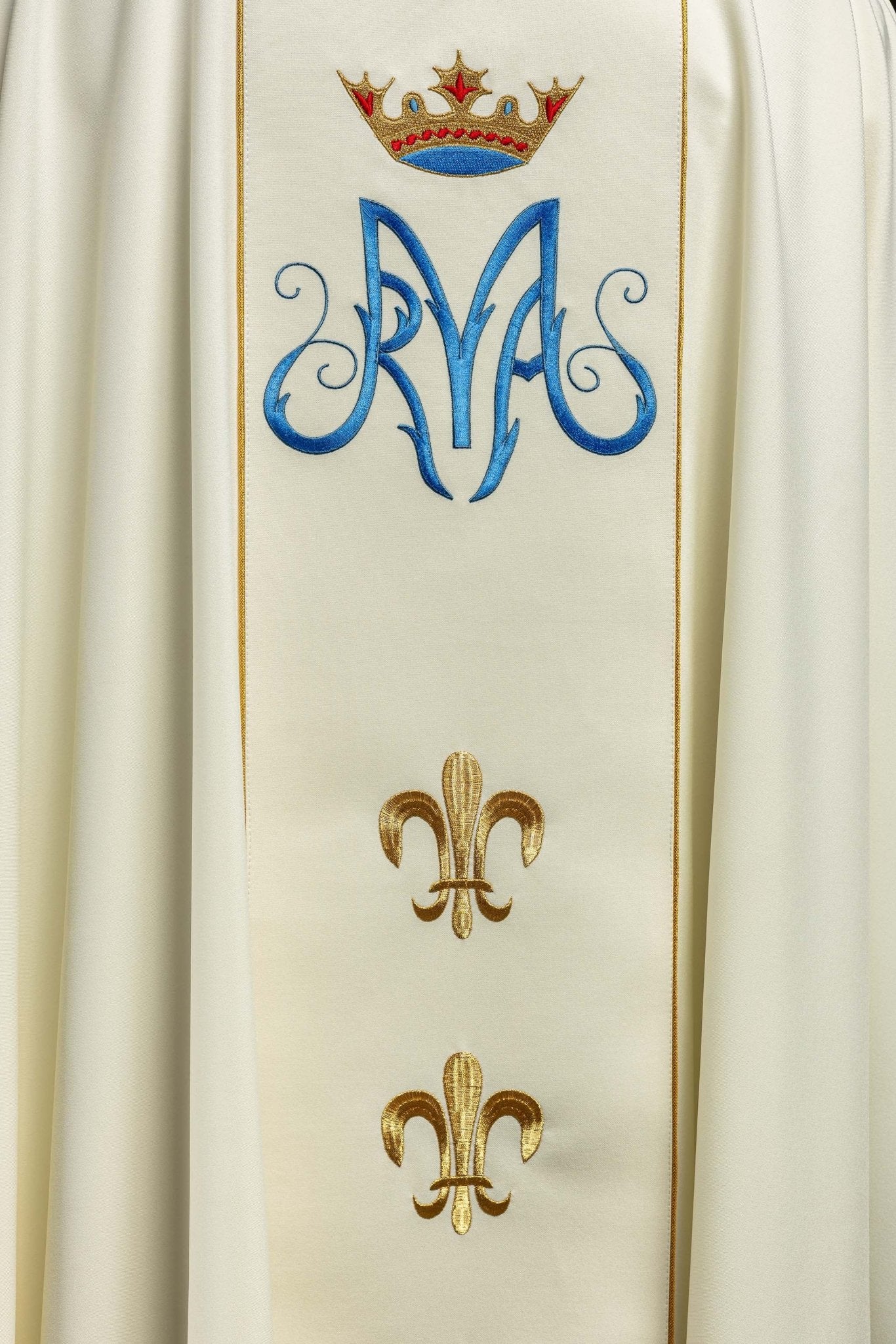 Casulla marfil de Nuestra Señora de Czestochowa