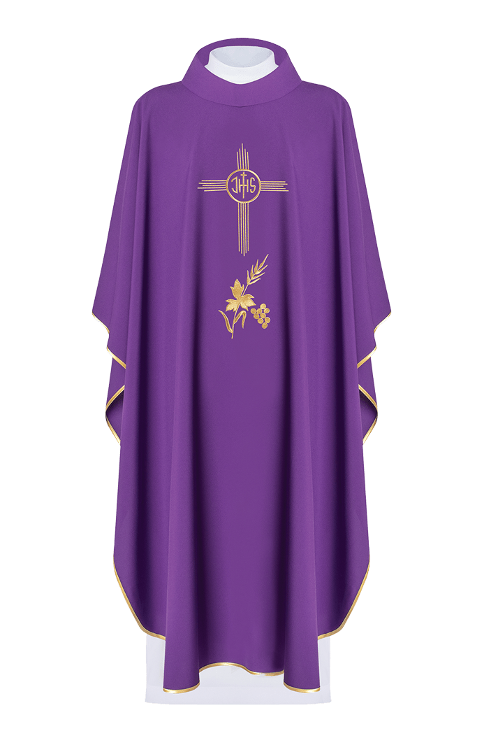 Casulla morada con bordado IHS