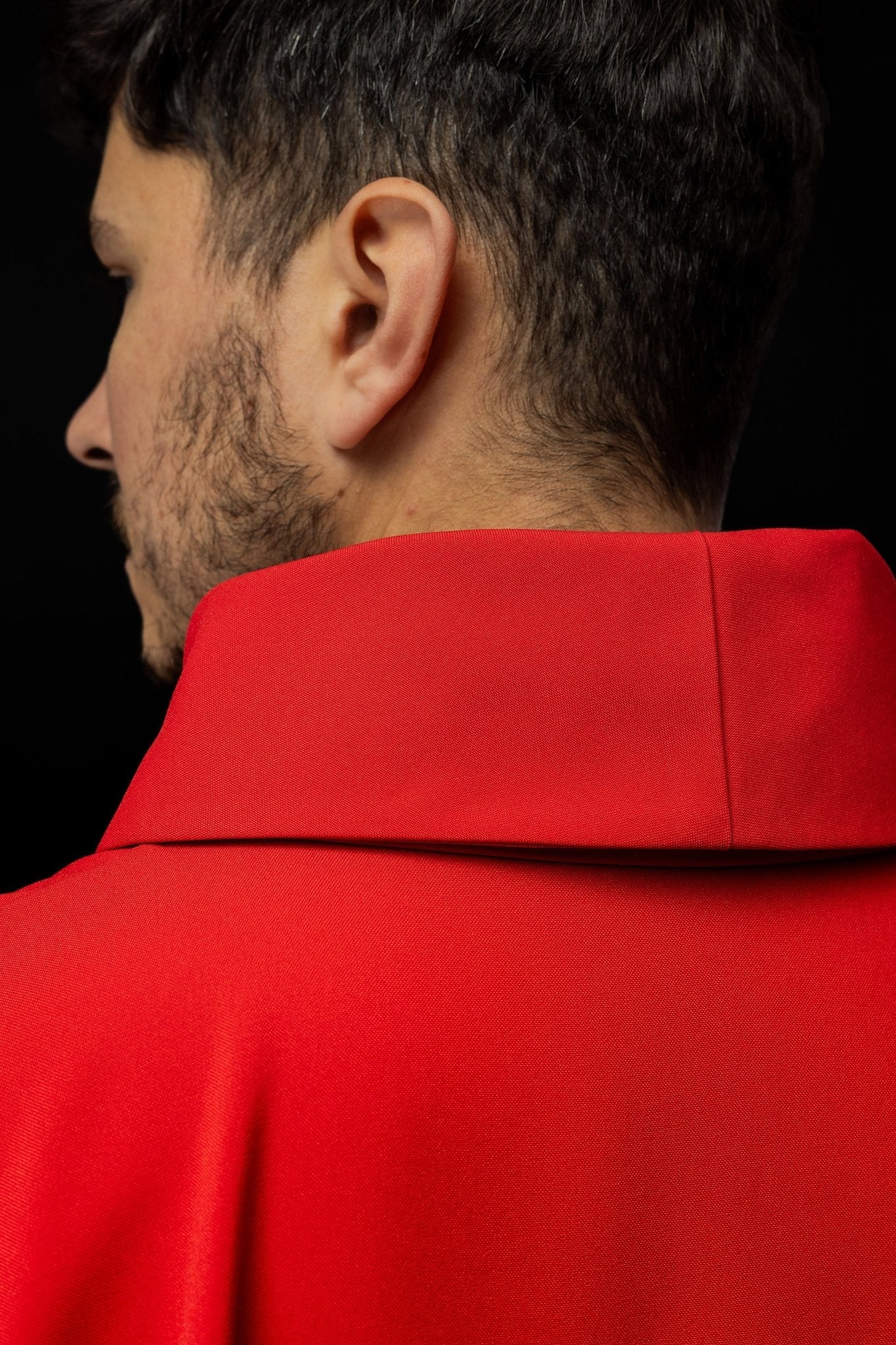 Casulla roja con bordado Cruz