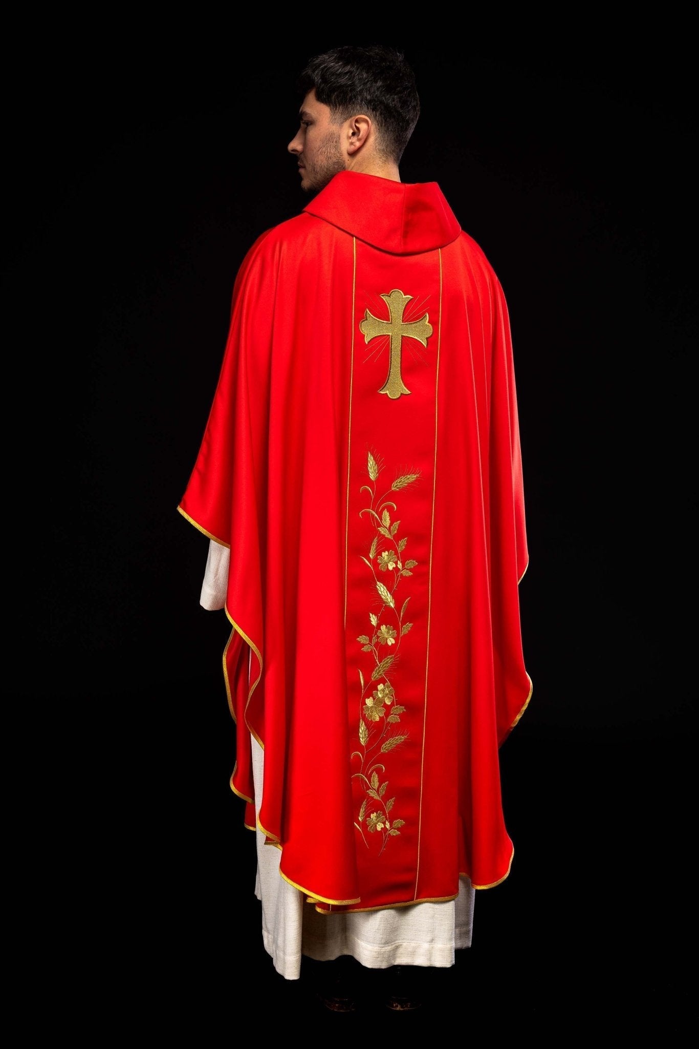 Casulla roja con bordado Cruz y Espigas