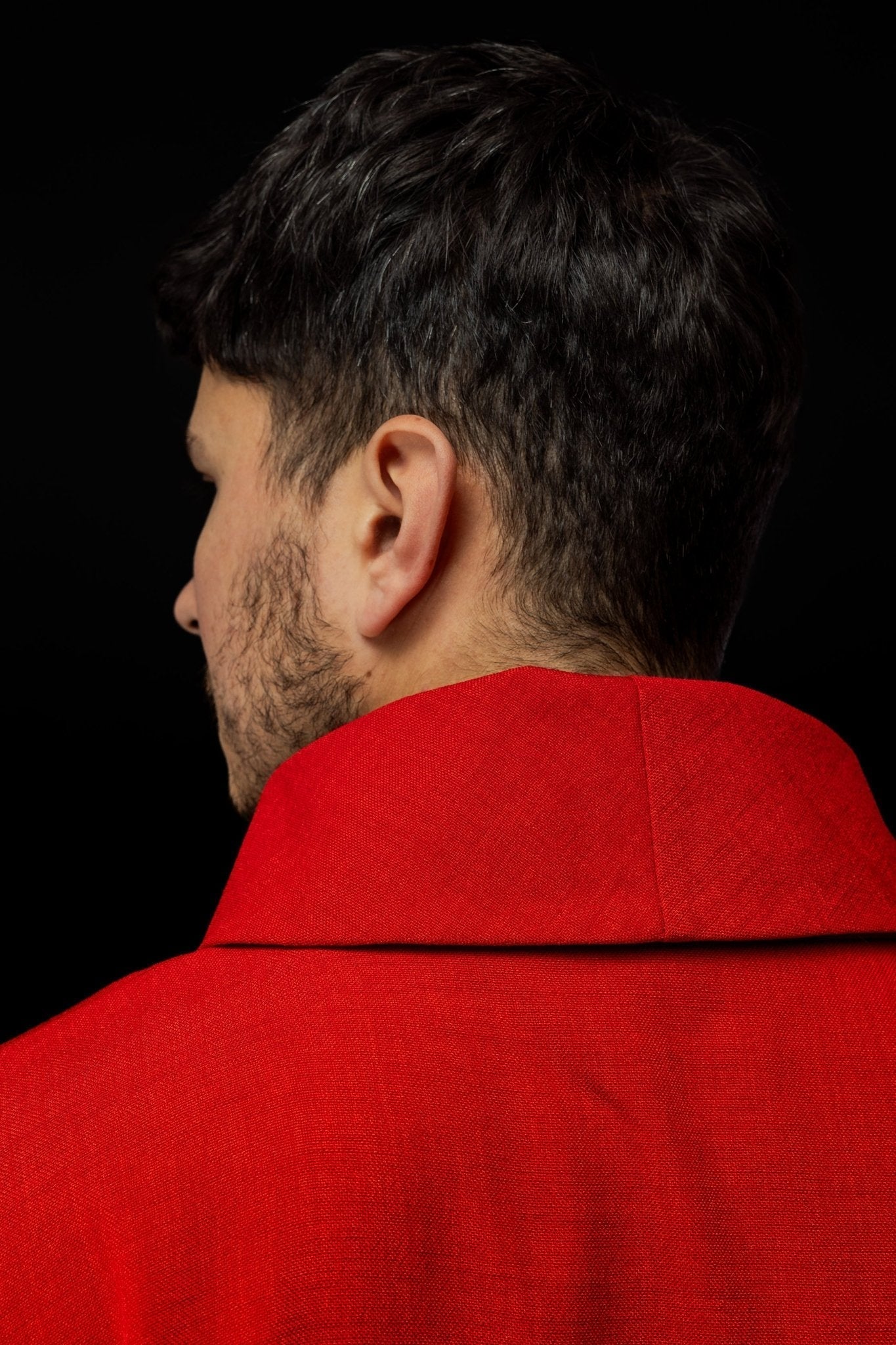 Casulla roja con Cruz bordado