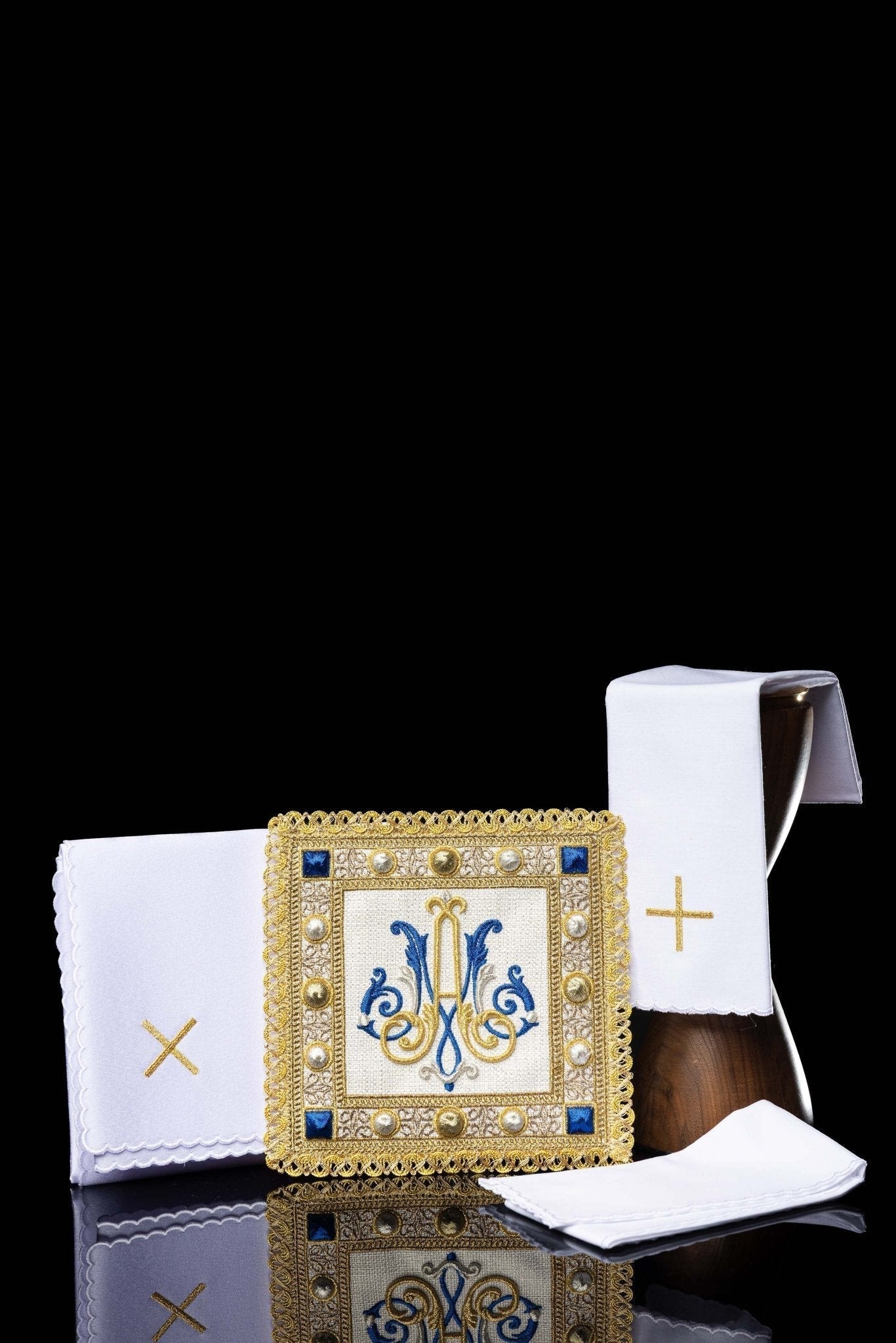 Conjunto de ropa para cáliz bordado con símbolo Mariano
