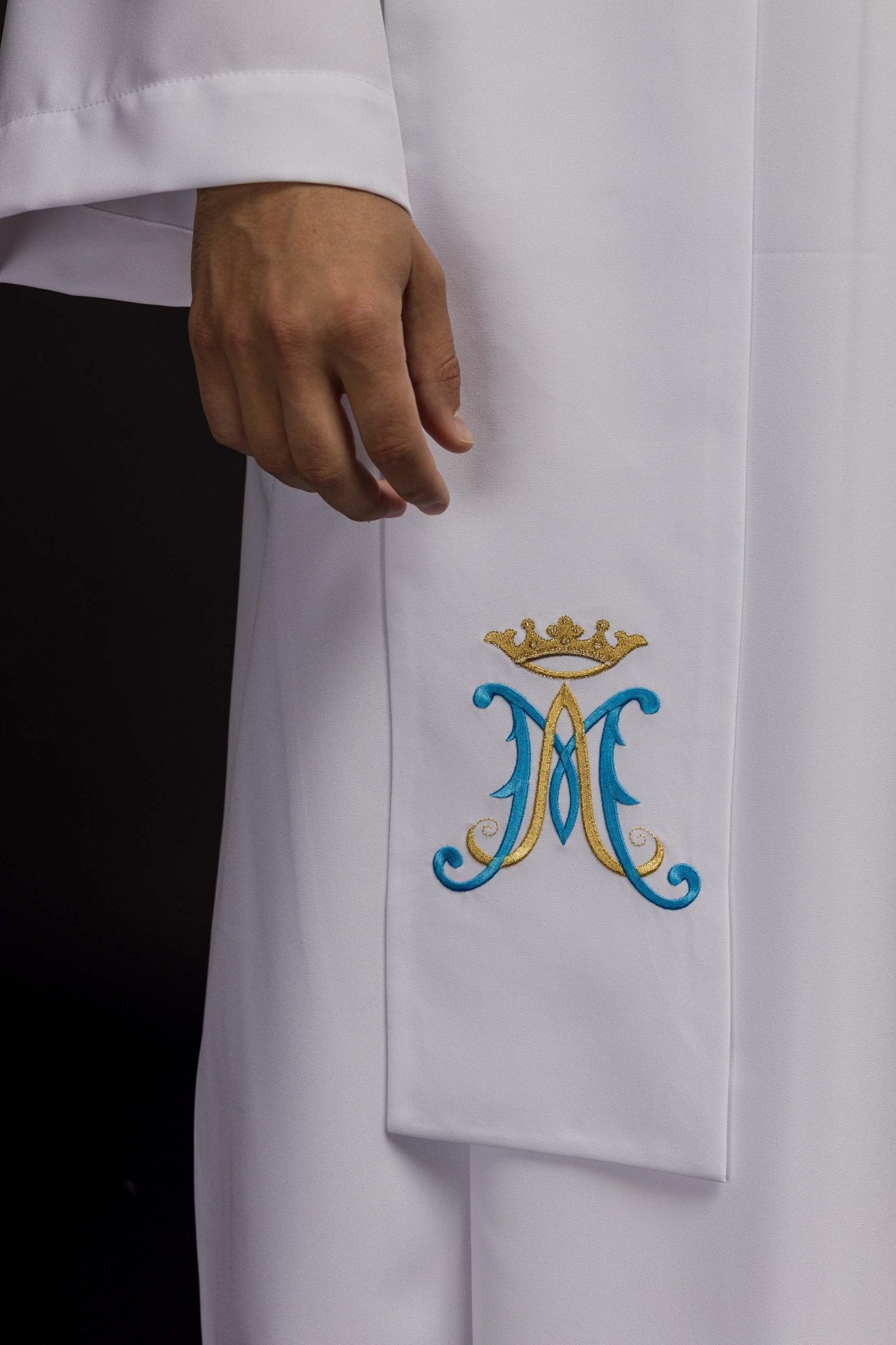 Estola blanca Mariana bordada