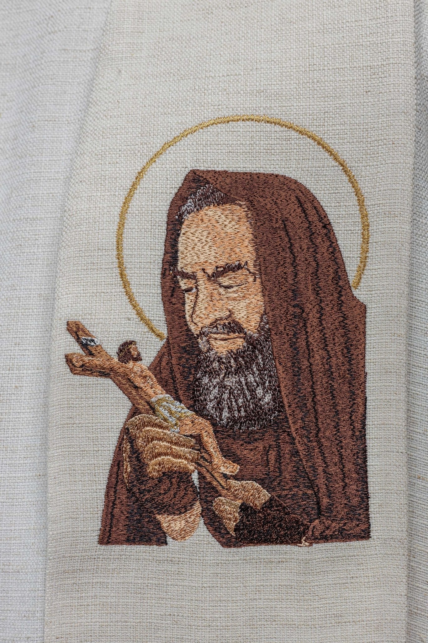 Estola bordada con la imagen del Padre Pío