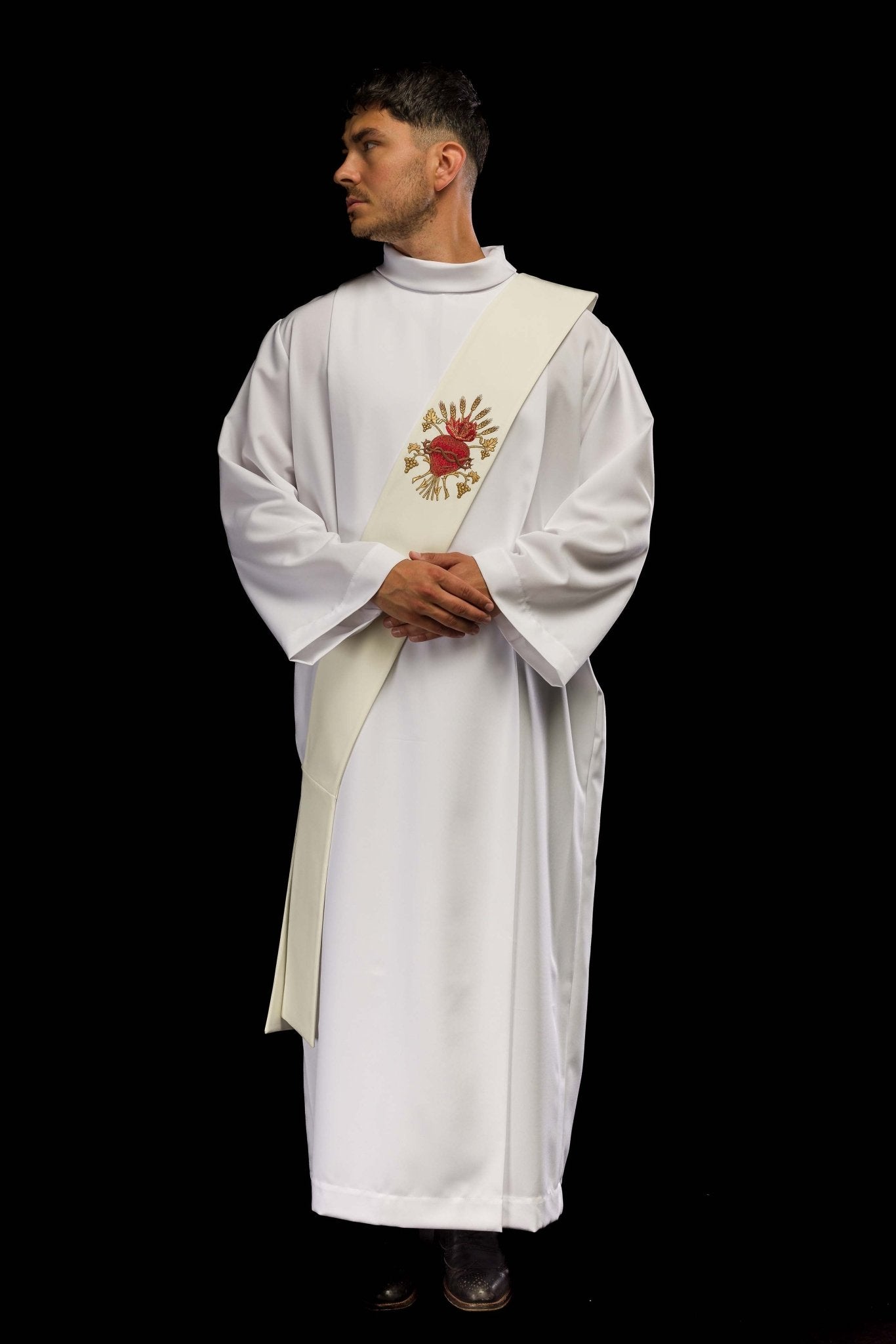 Estola diaconal con bordado del Corazón de Jesús