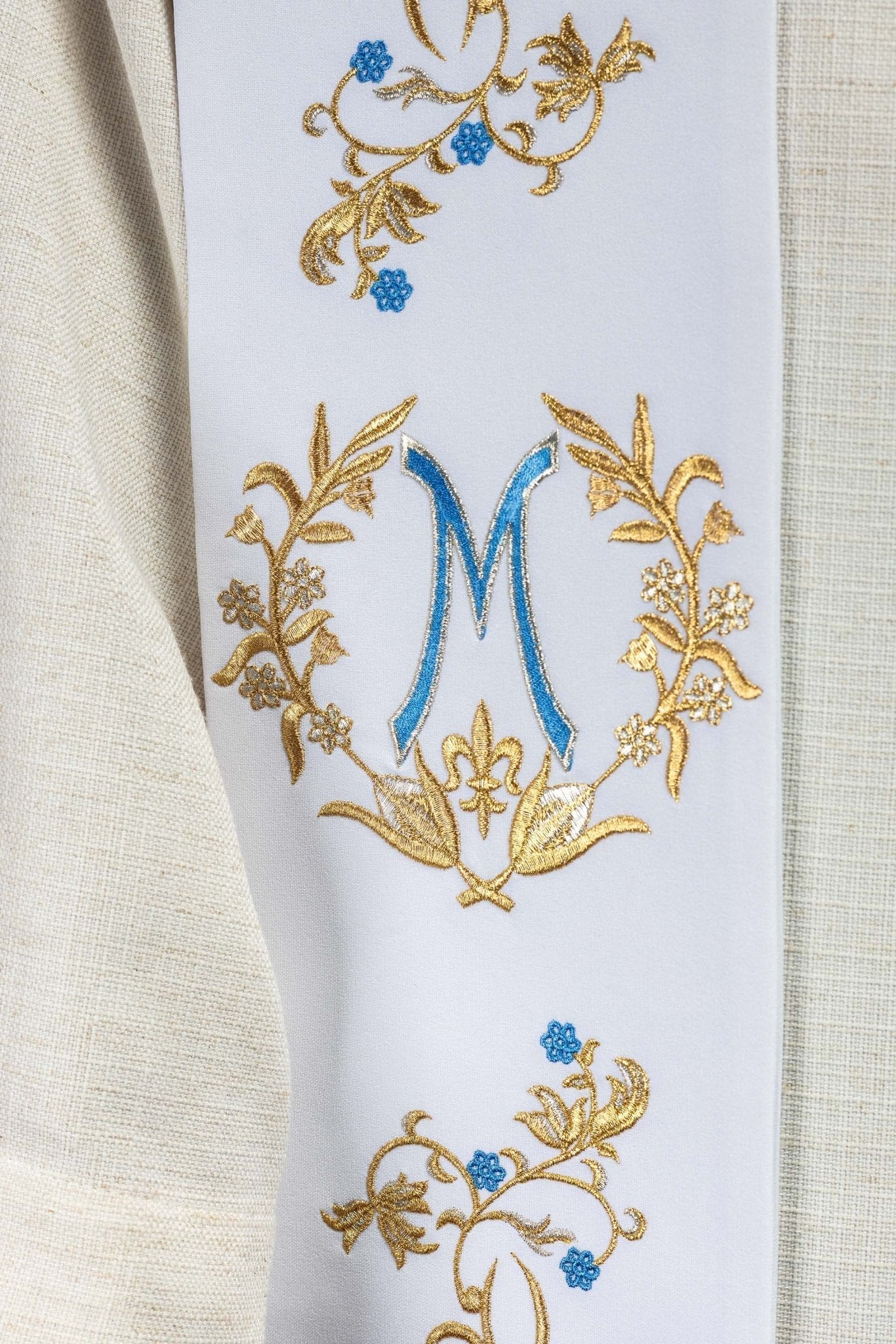 Estola mariana bordada - blanca