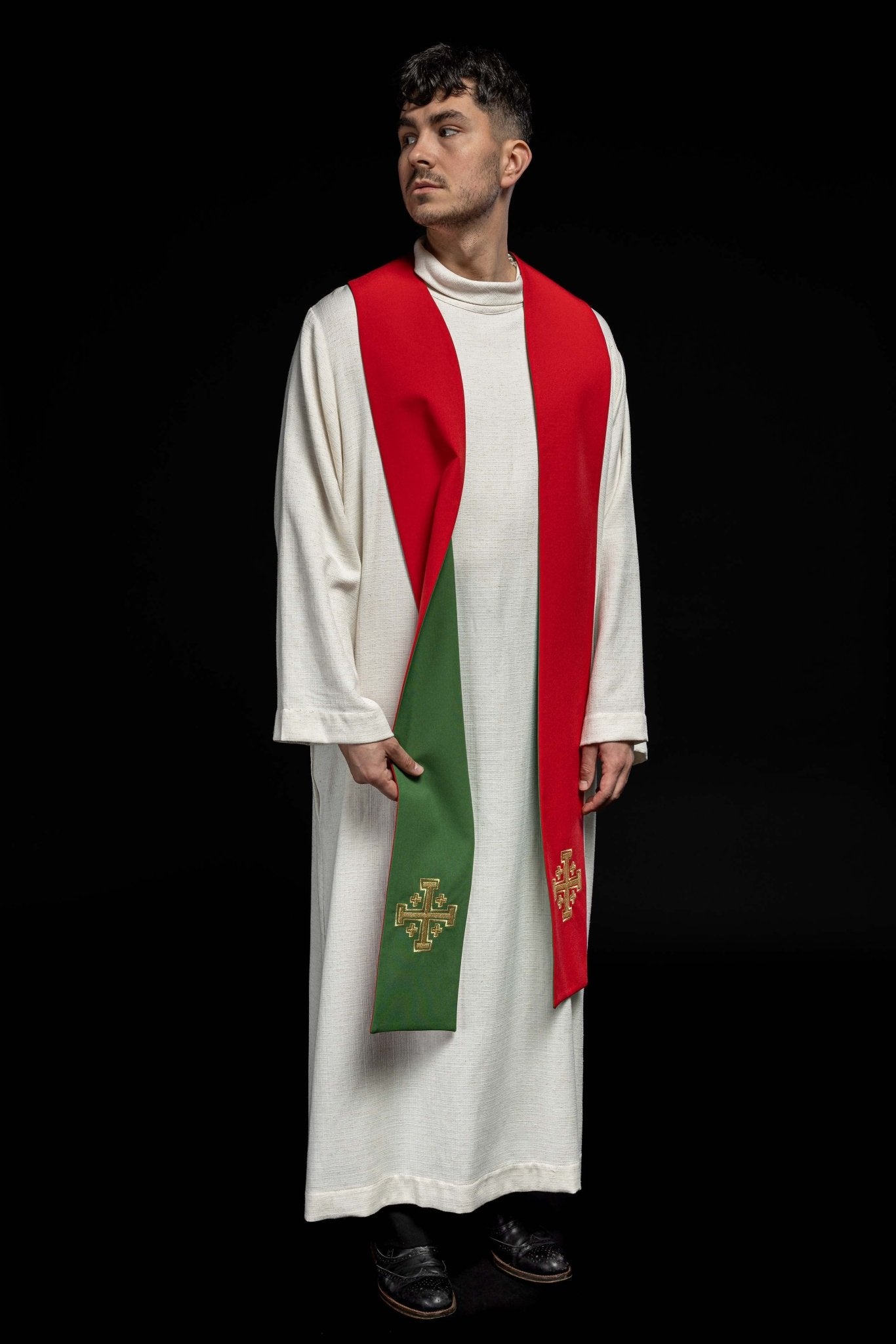 Estola reversible verde-roja bordado Cruz de Jerusalén
