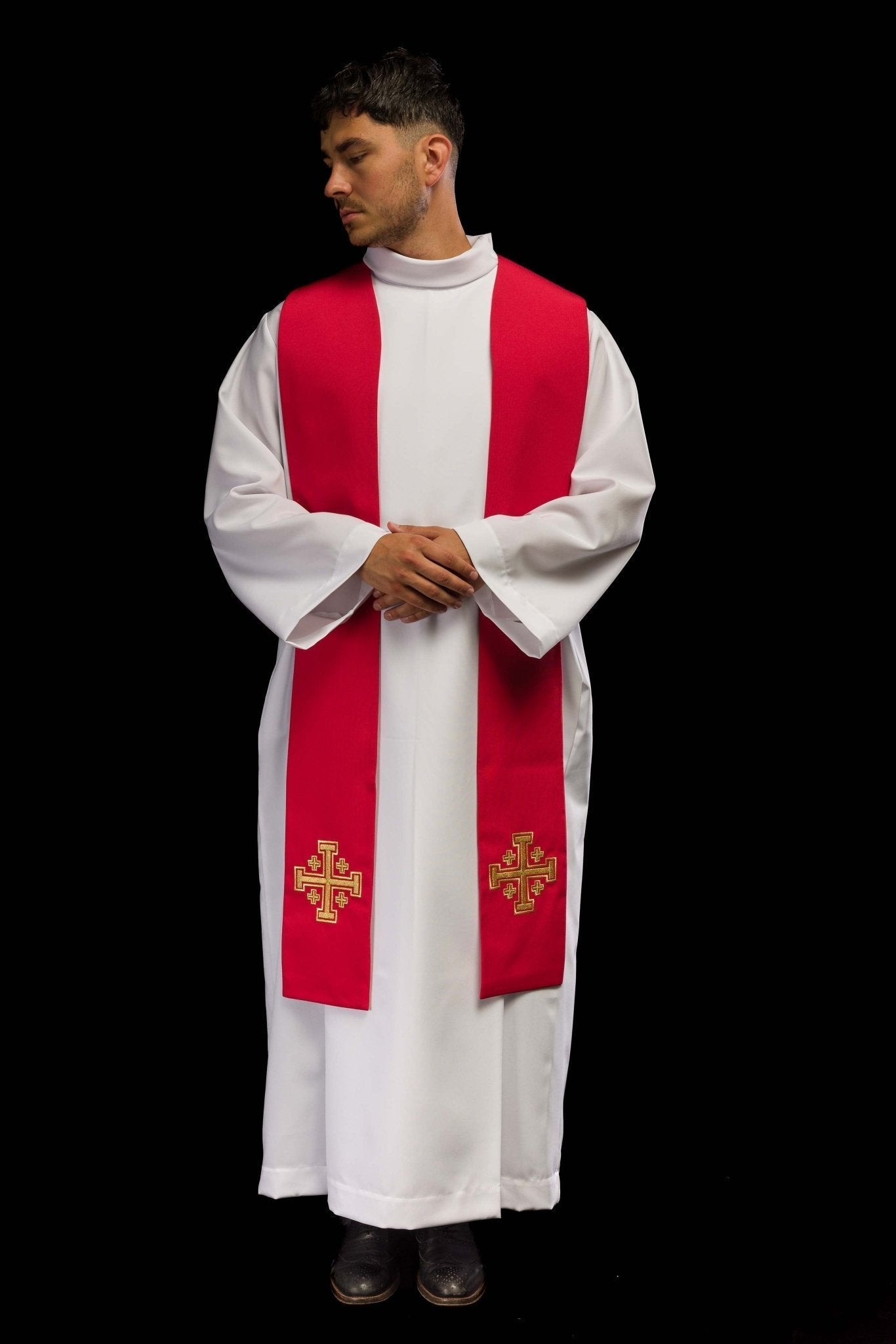 Estola roja con bordado Cruz de Jerusalén