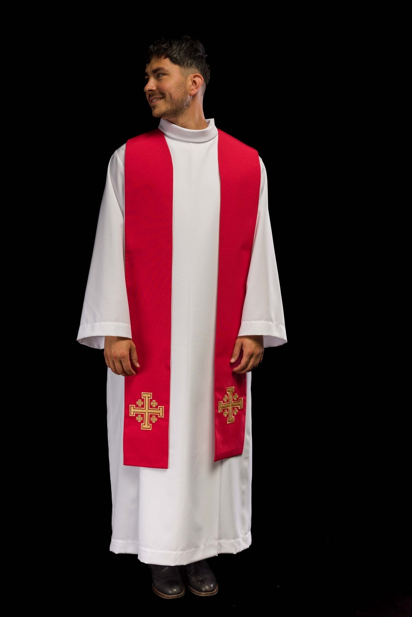 Estola roja con bordado Cruz de Jerusalén