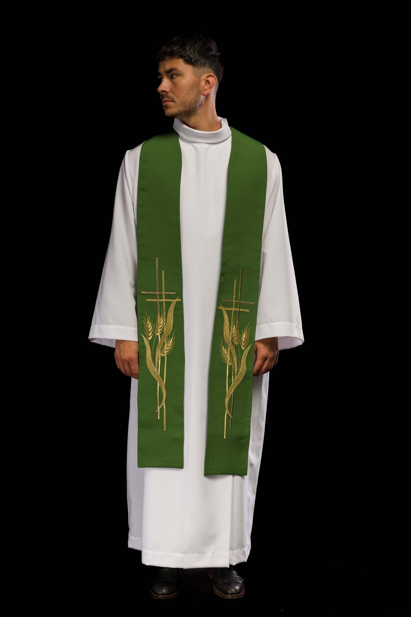 Estola verde con bordado Cruz y Espigas
