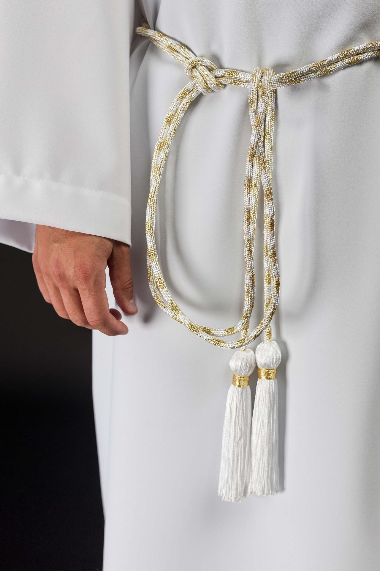 Cíngulo litúrgico blanco y dorado