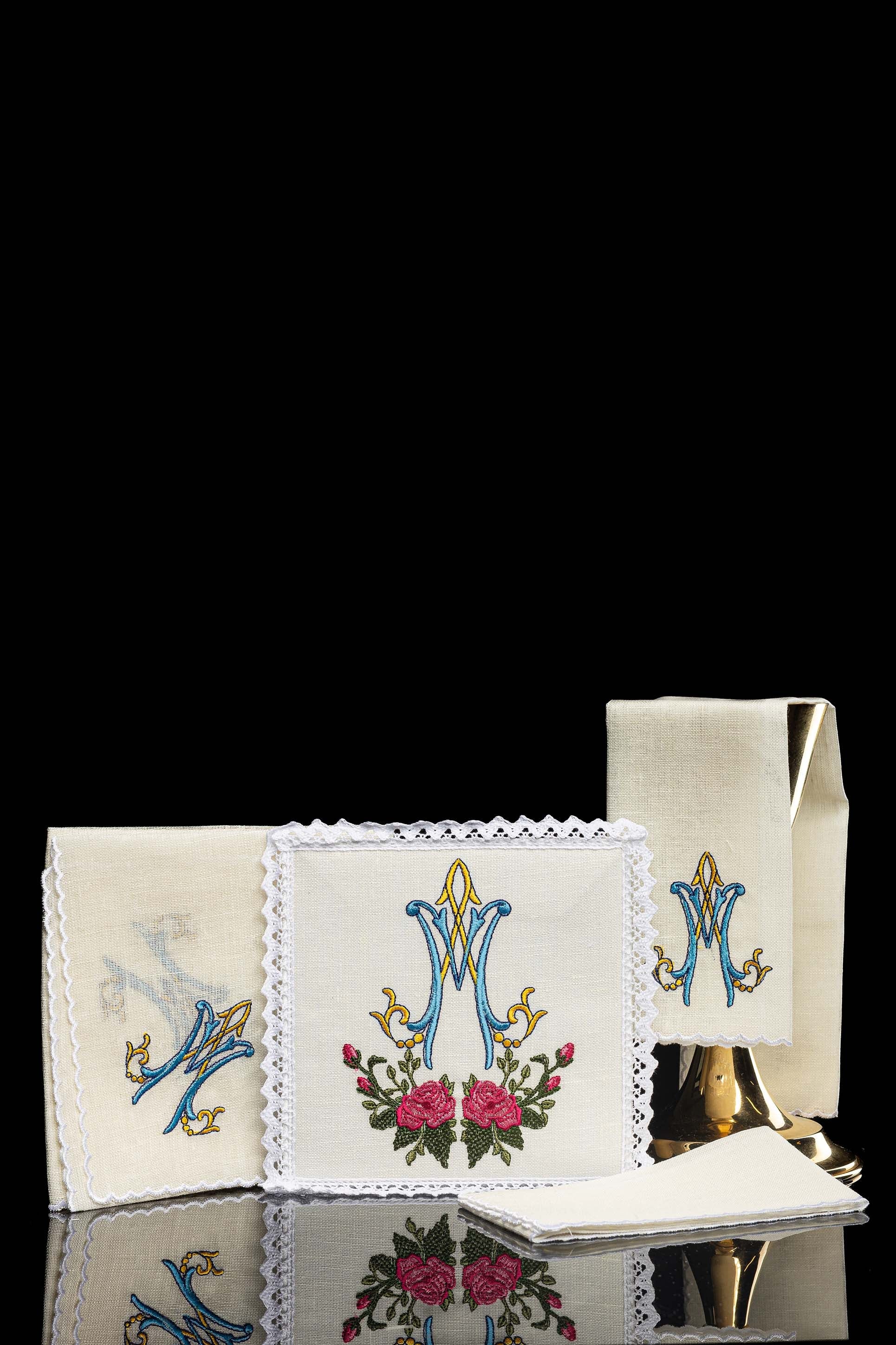 Servicio de altar lino con bordado Mariano colorido