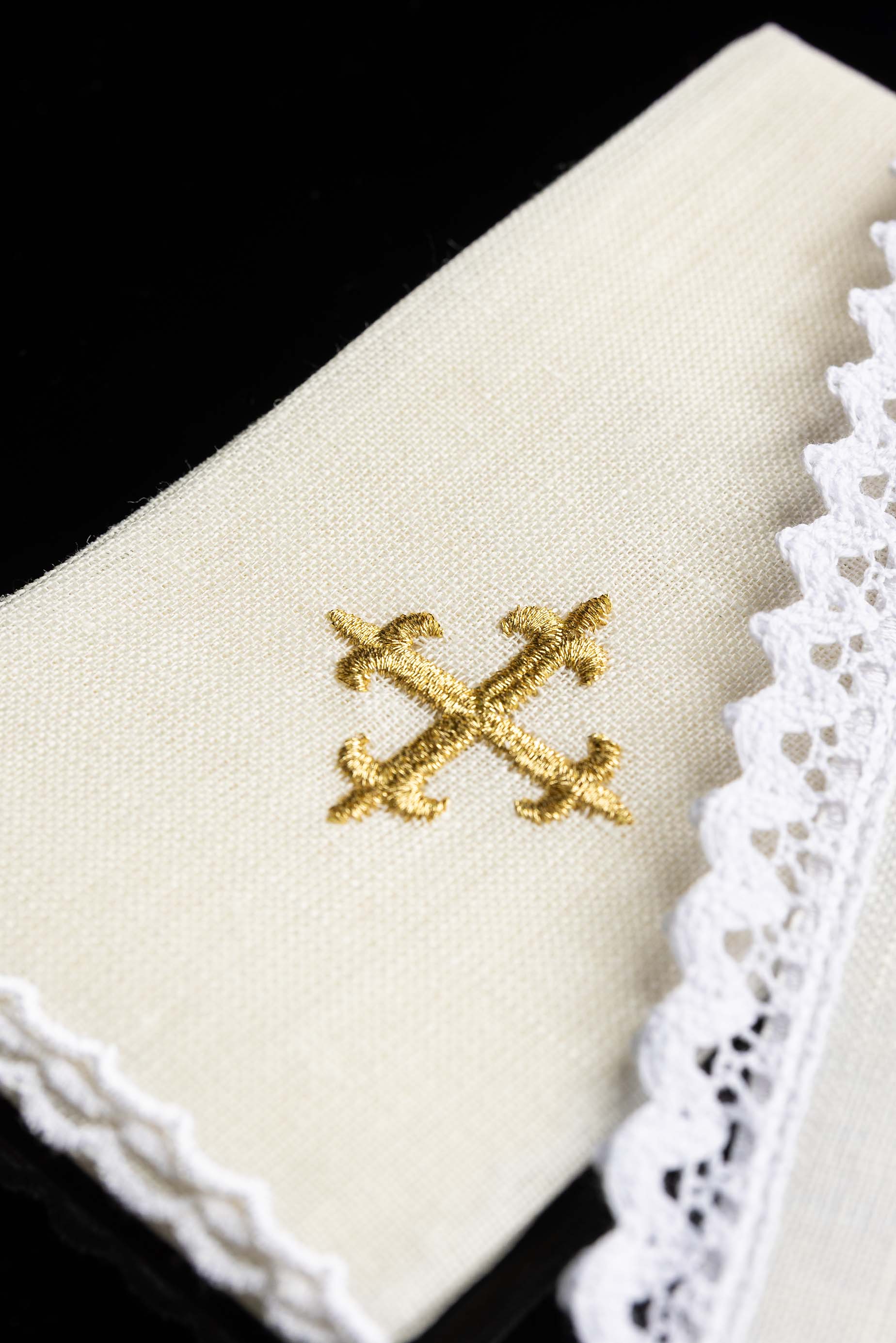 Servicio de altar lino con bordado Cáliz