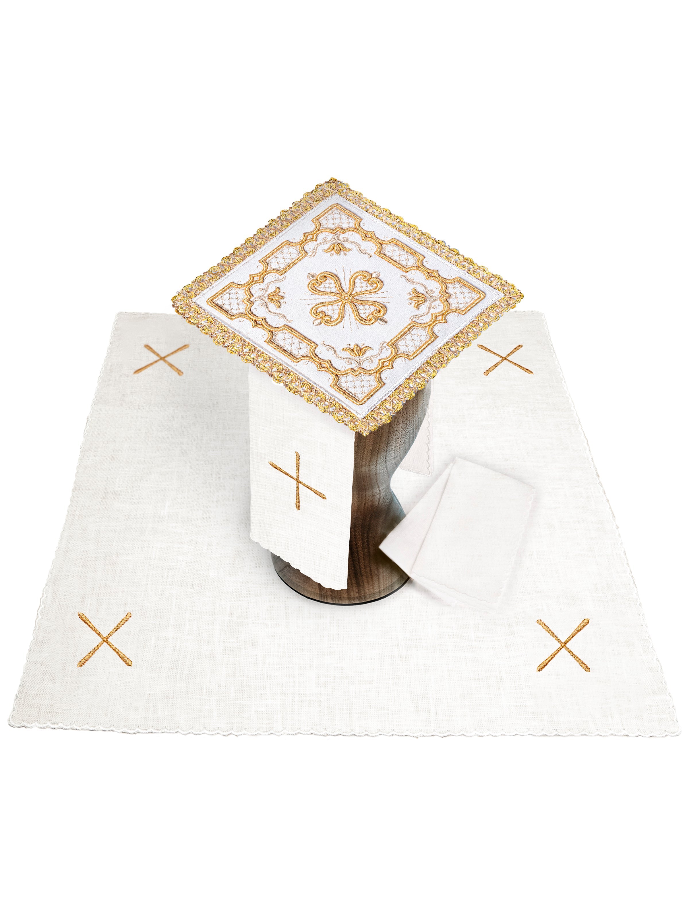 Servicio de altar bordado de terciopelo color ecru