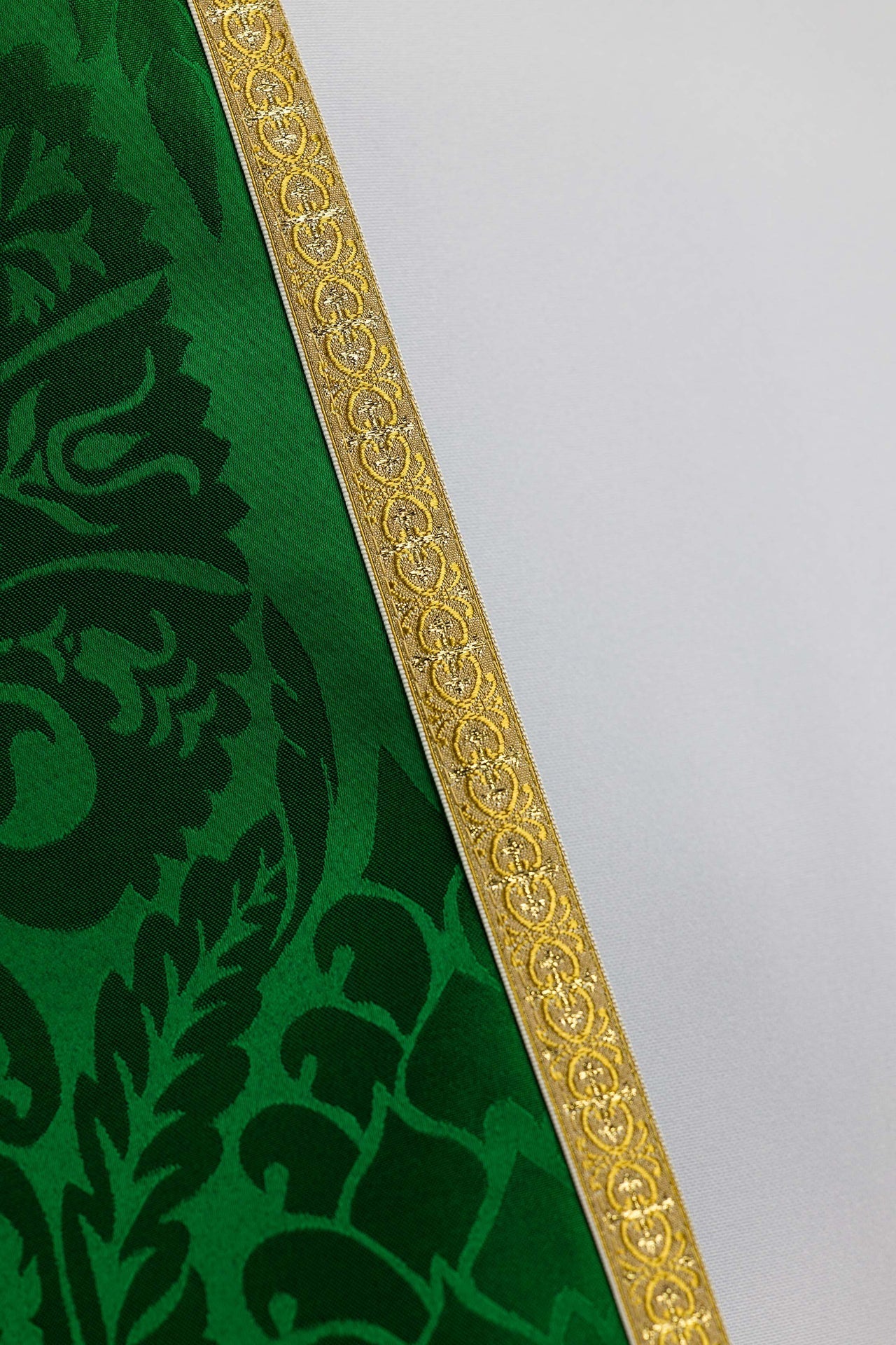 Capa pluvial romana jacquard lisa verde