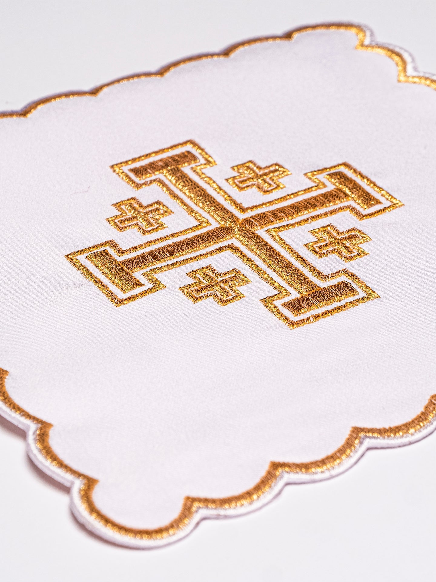 Juego de palias con bordado de la cruz de Jerusalén en cuatro colores litúrgicos