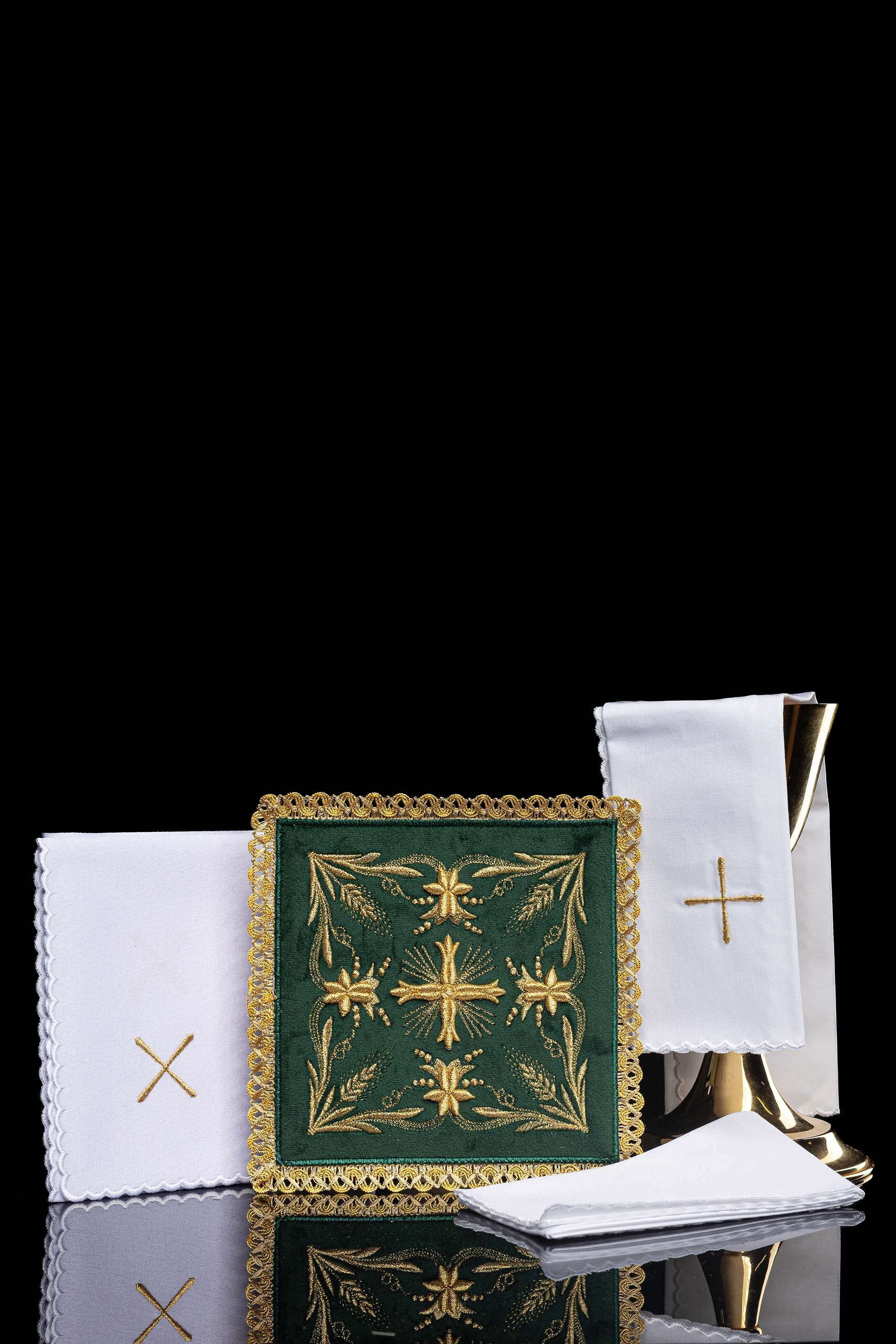 Servicio de altar terciopelo bordado verde