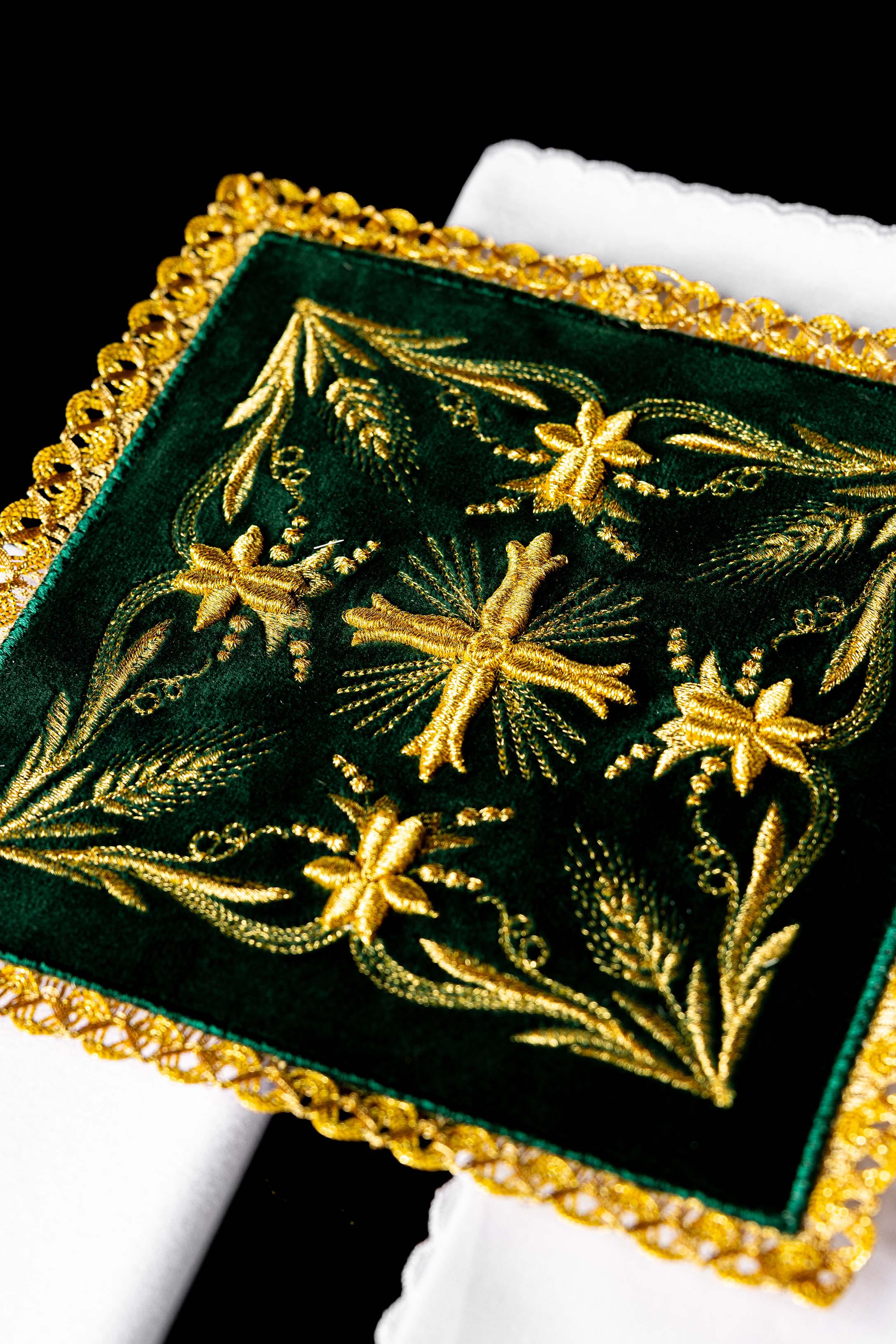 Servicio de altar terciopelo bordado verde