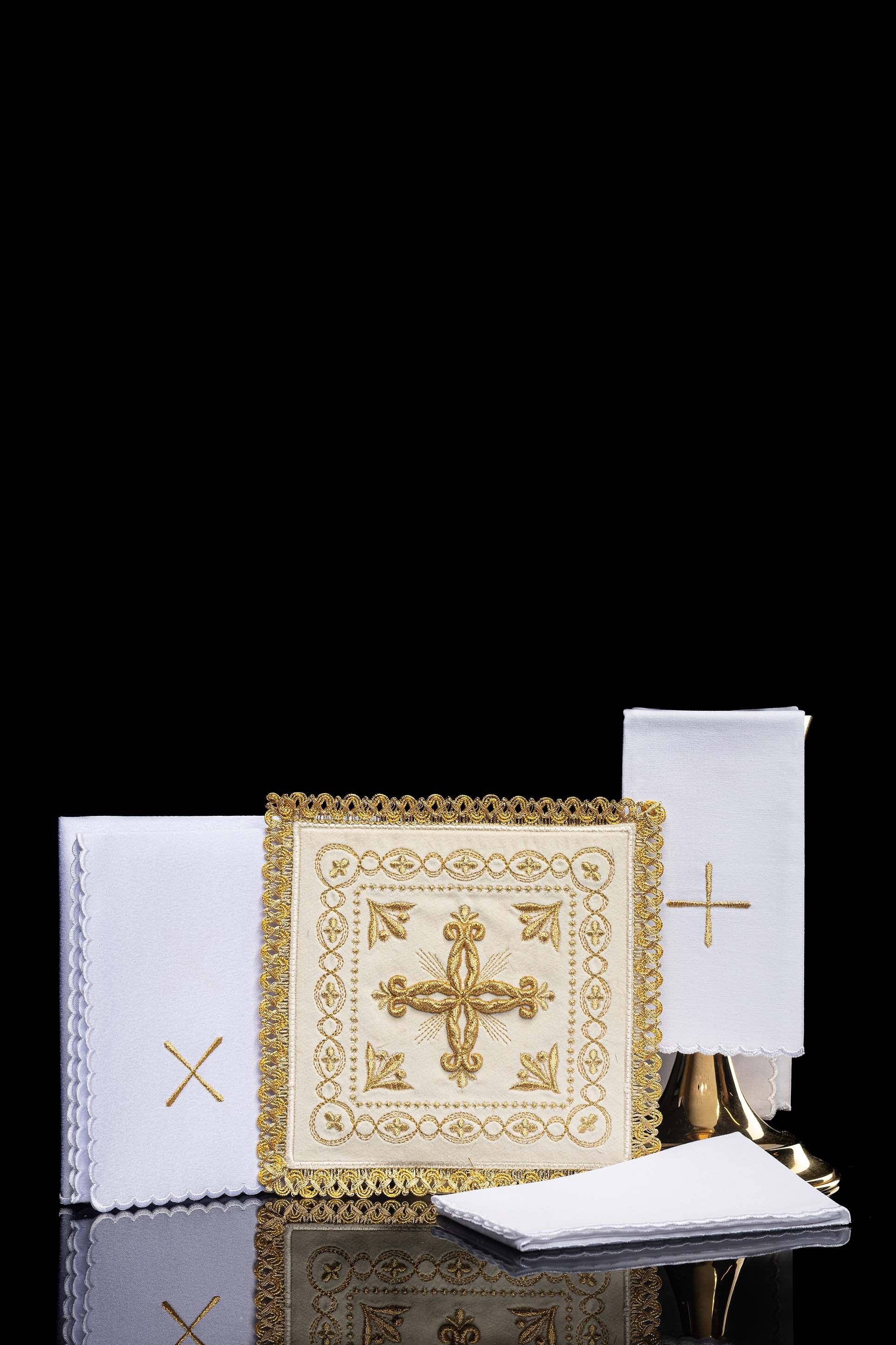 Servicio de altar terciopelo bordado rojo
