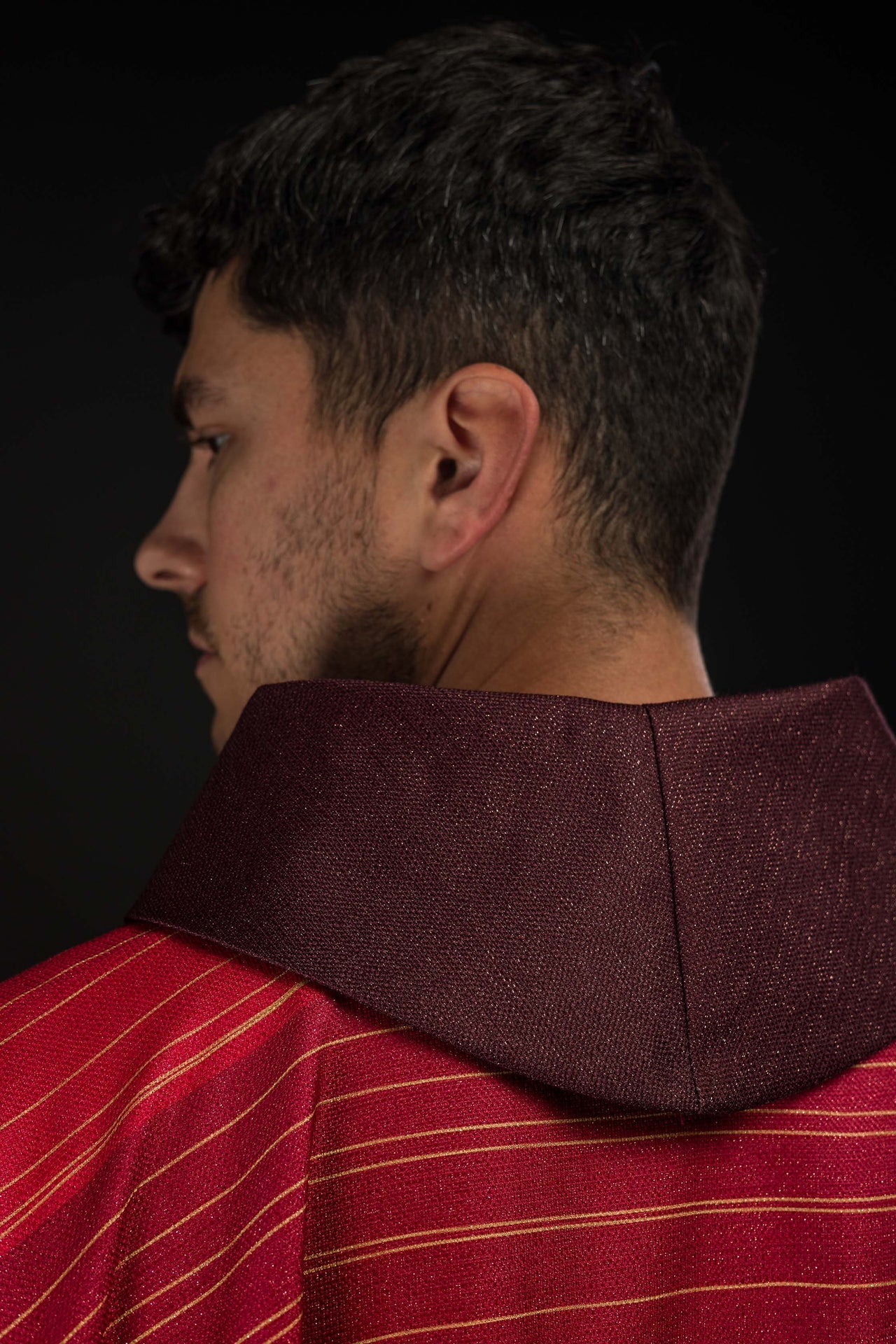 Casulla estampada con la Cruz de Jerusalén – roja