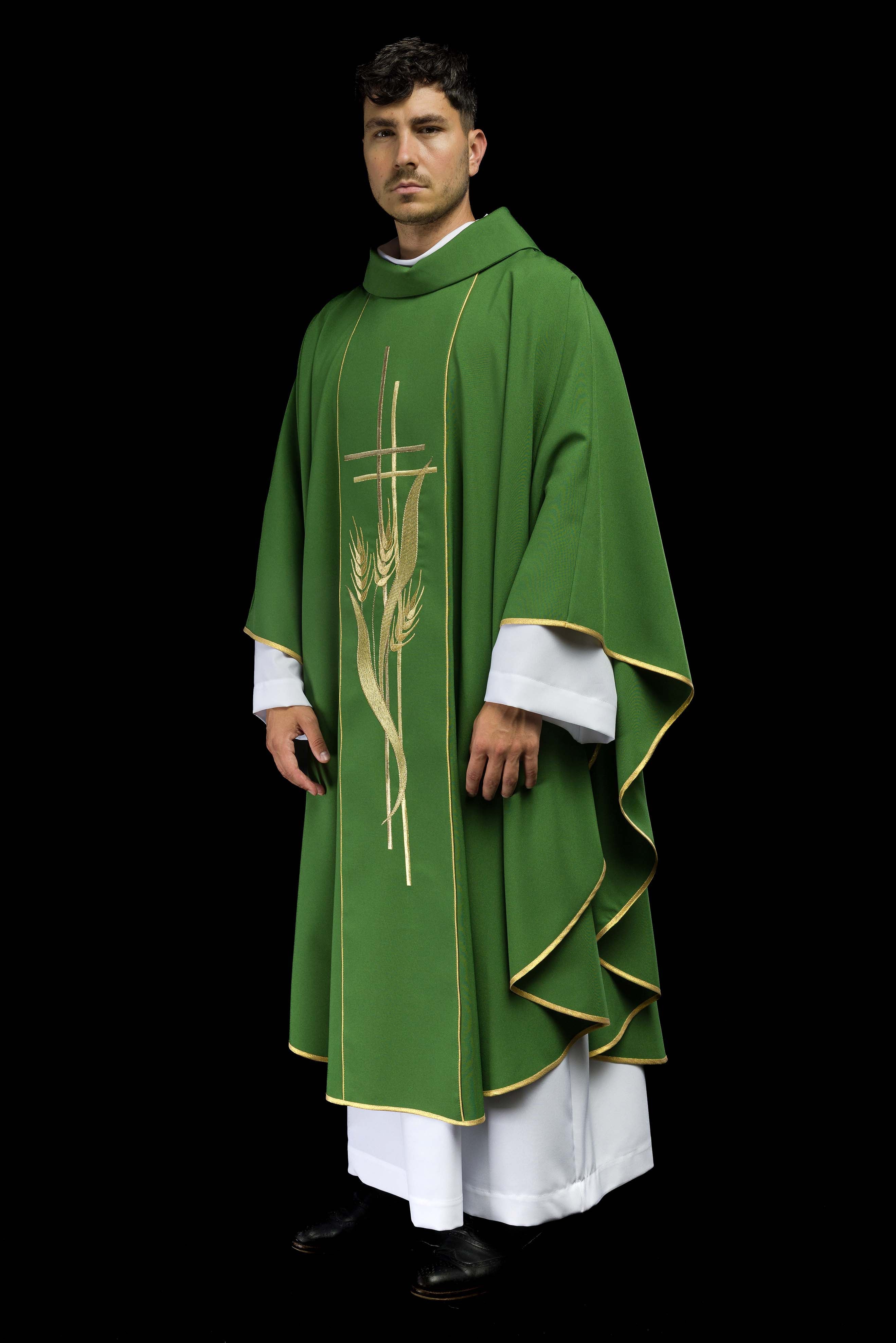 Casulla verde con bordado Cruz y Espigas