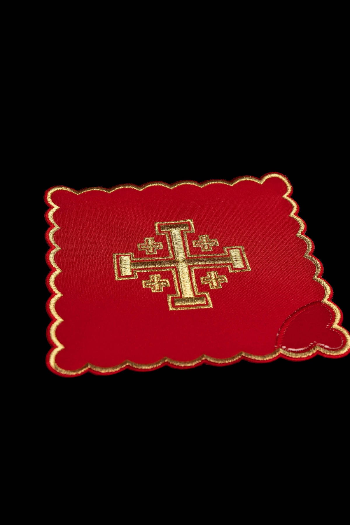Juego de cuatro palias de cáliz con bordado de la Cruz de Jerusalén