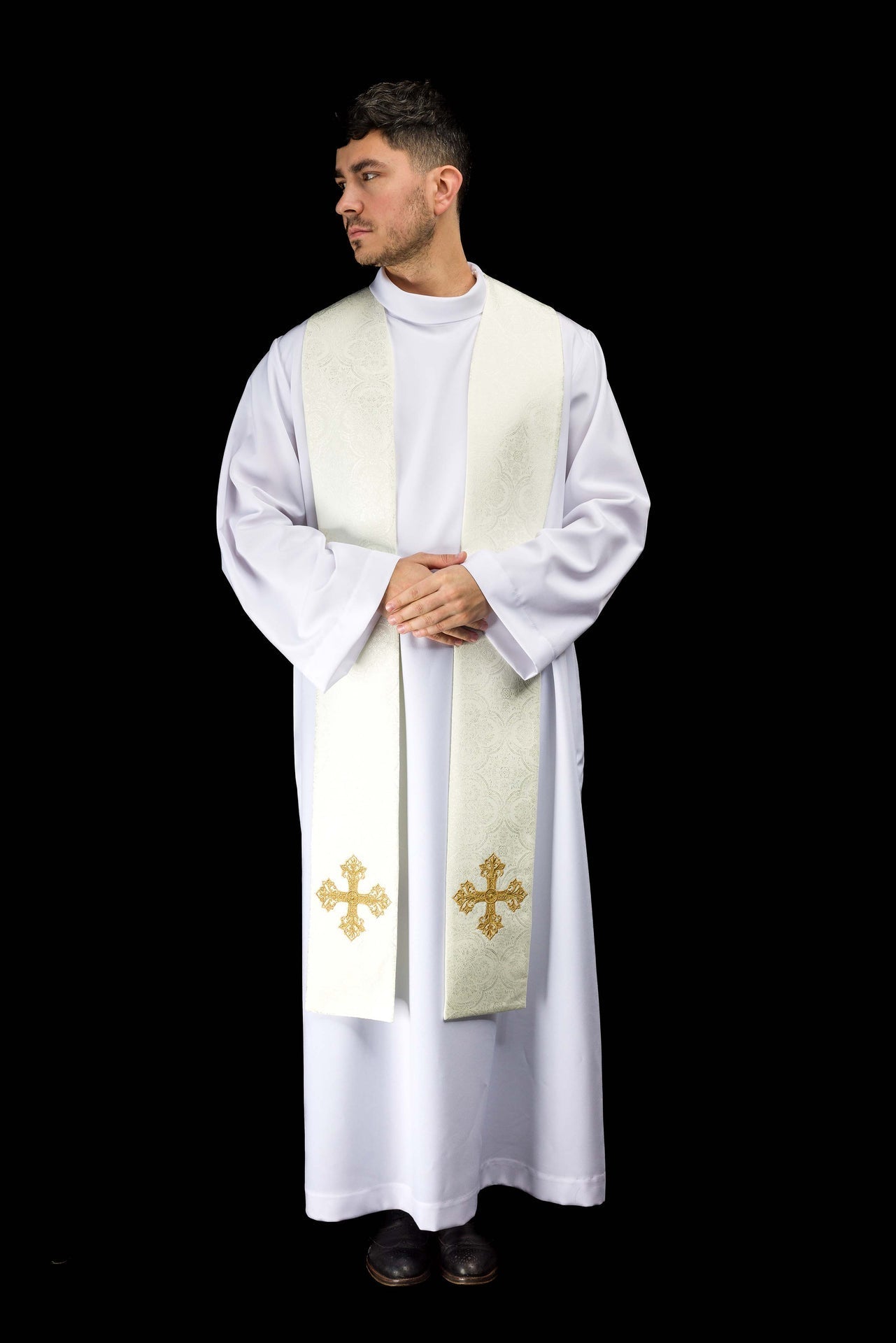 Estola bordada con motivo de cruz tejido jacquard color ecru