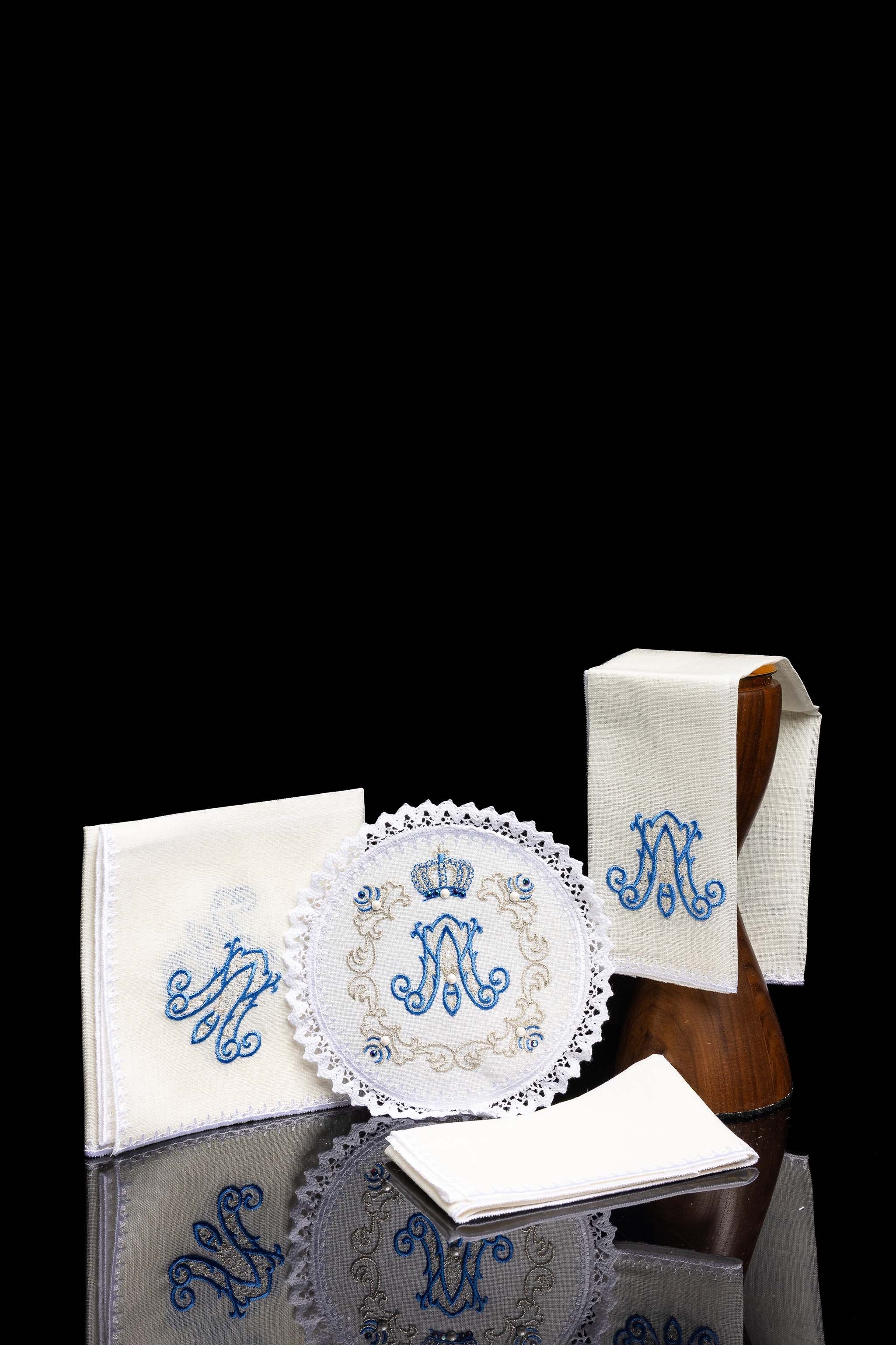 Servicio de altar símbolo Mariano