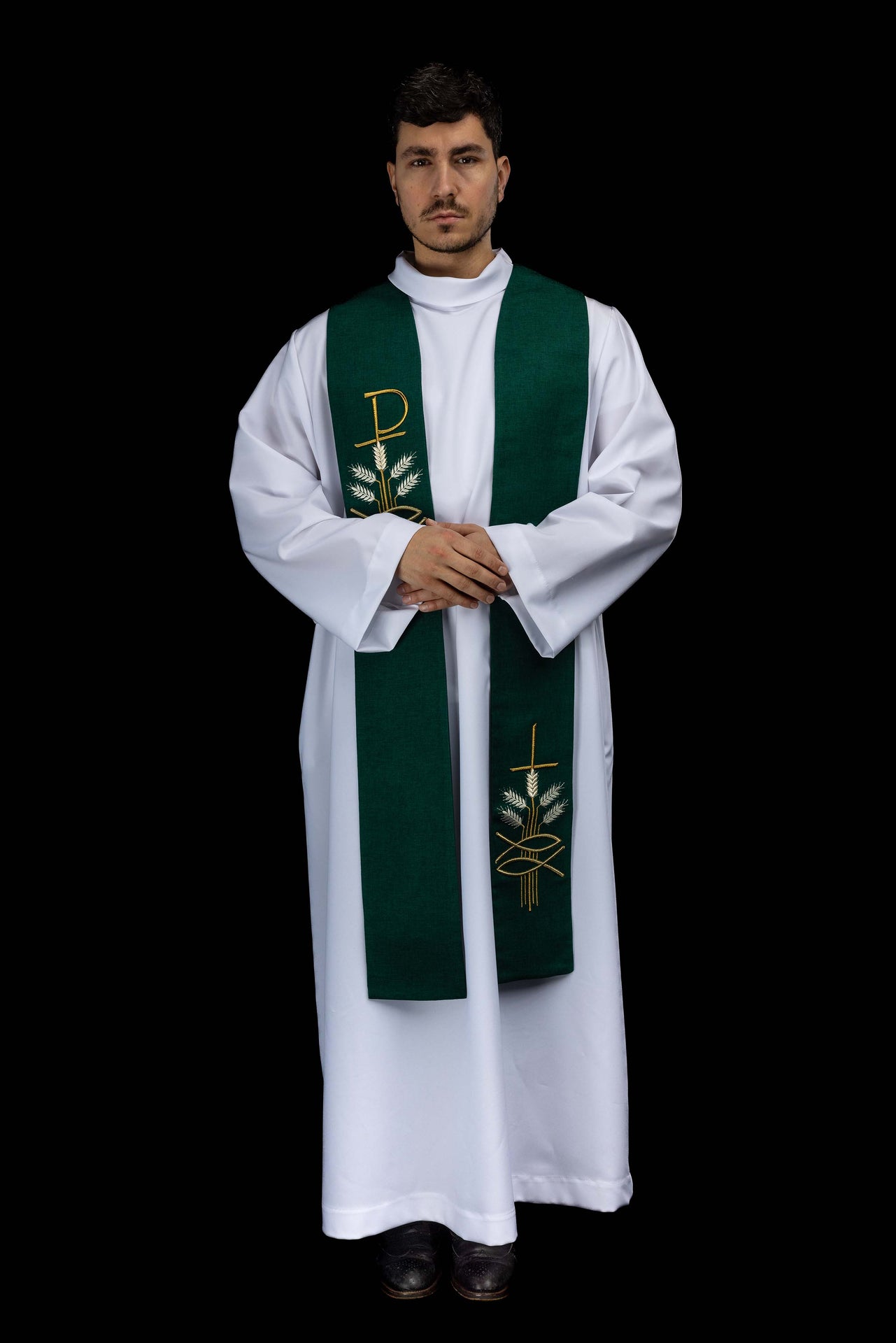 Estola bordada con motivo de Pax pez y espiga en color verde
