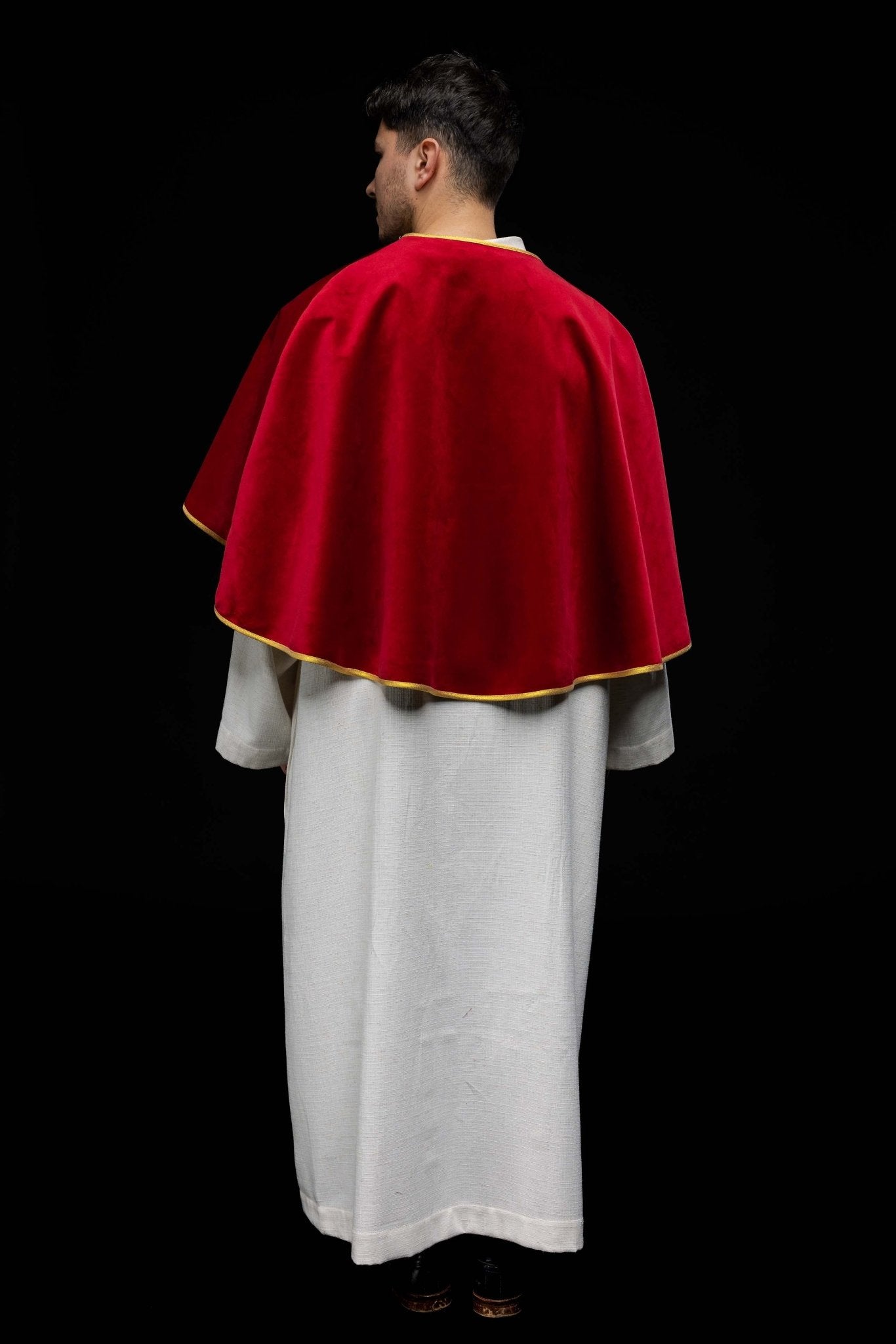 Capa de monaguillo de terciopelo con lazos roja