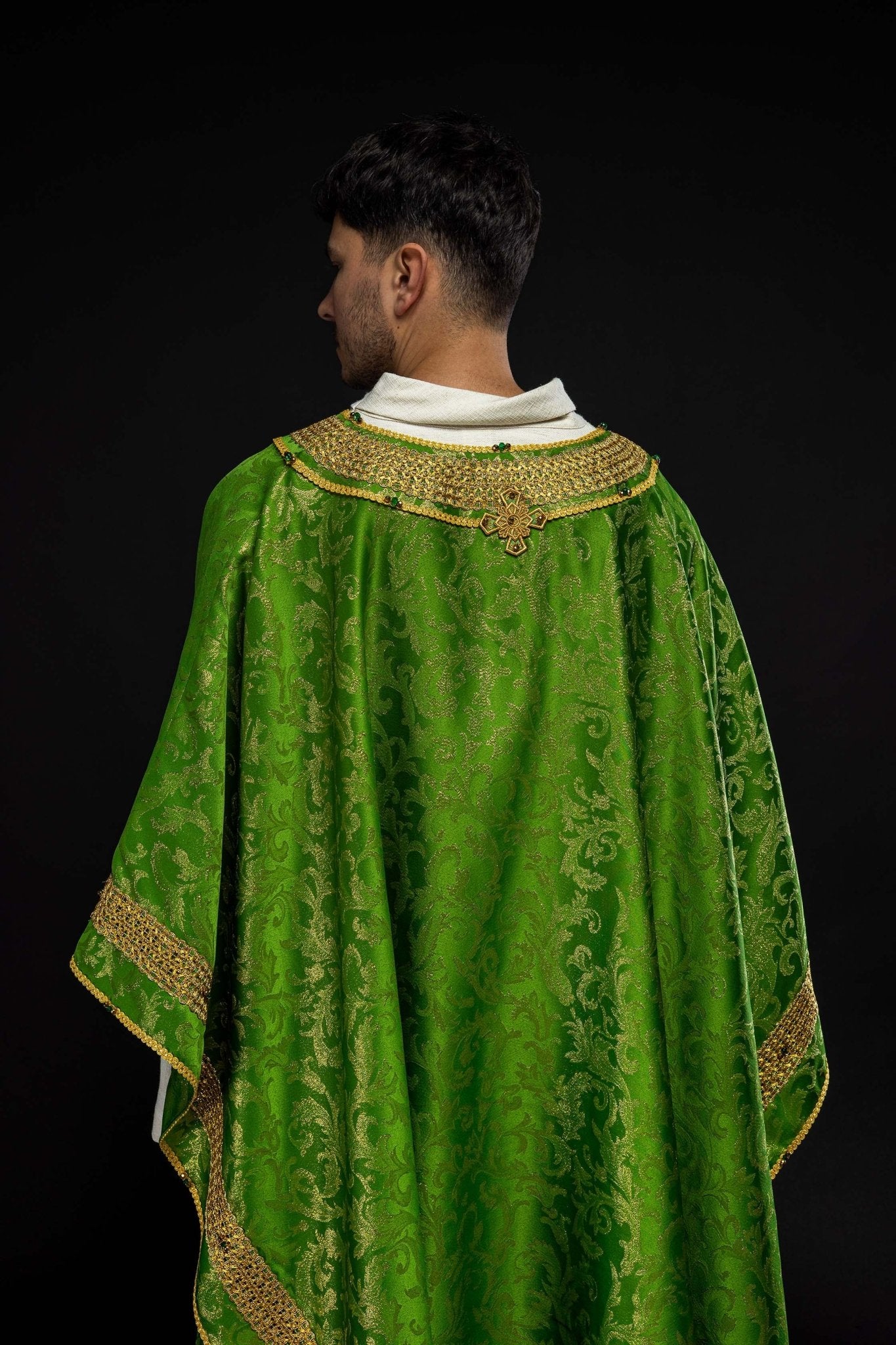 Casulla hecha a mano con piedras naturales Handmade 7010 Verde